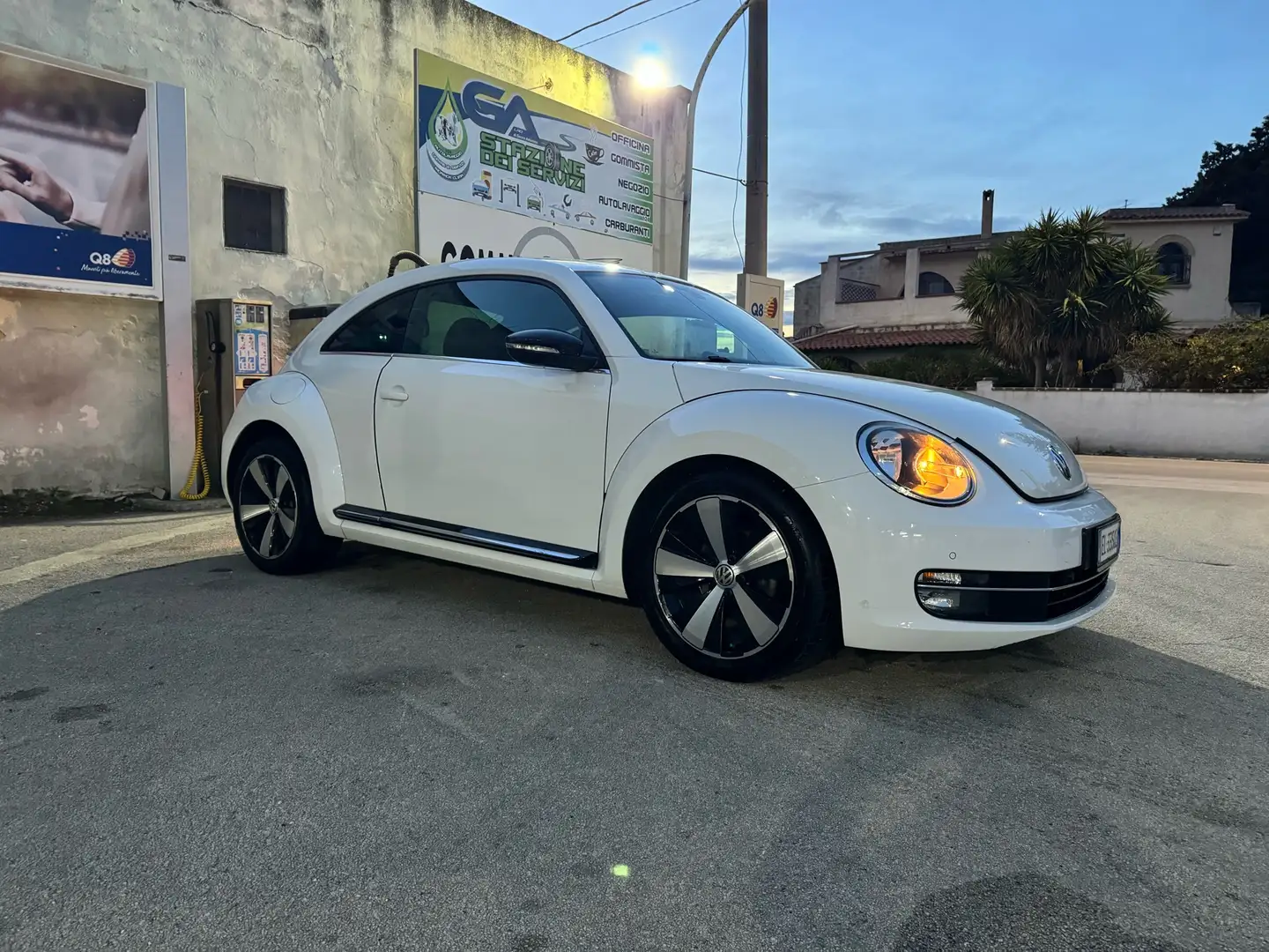 Volkswagen New Beetle 2.0 tdi 140cv sport White - 2