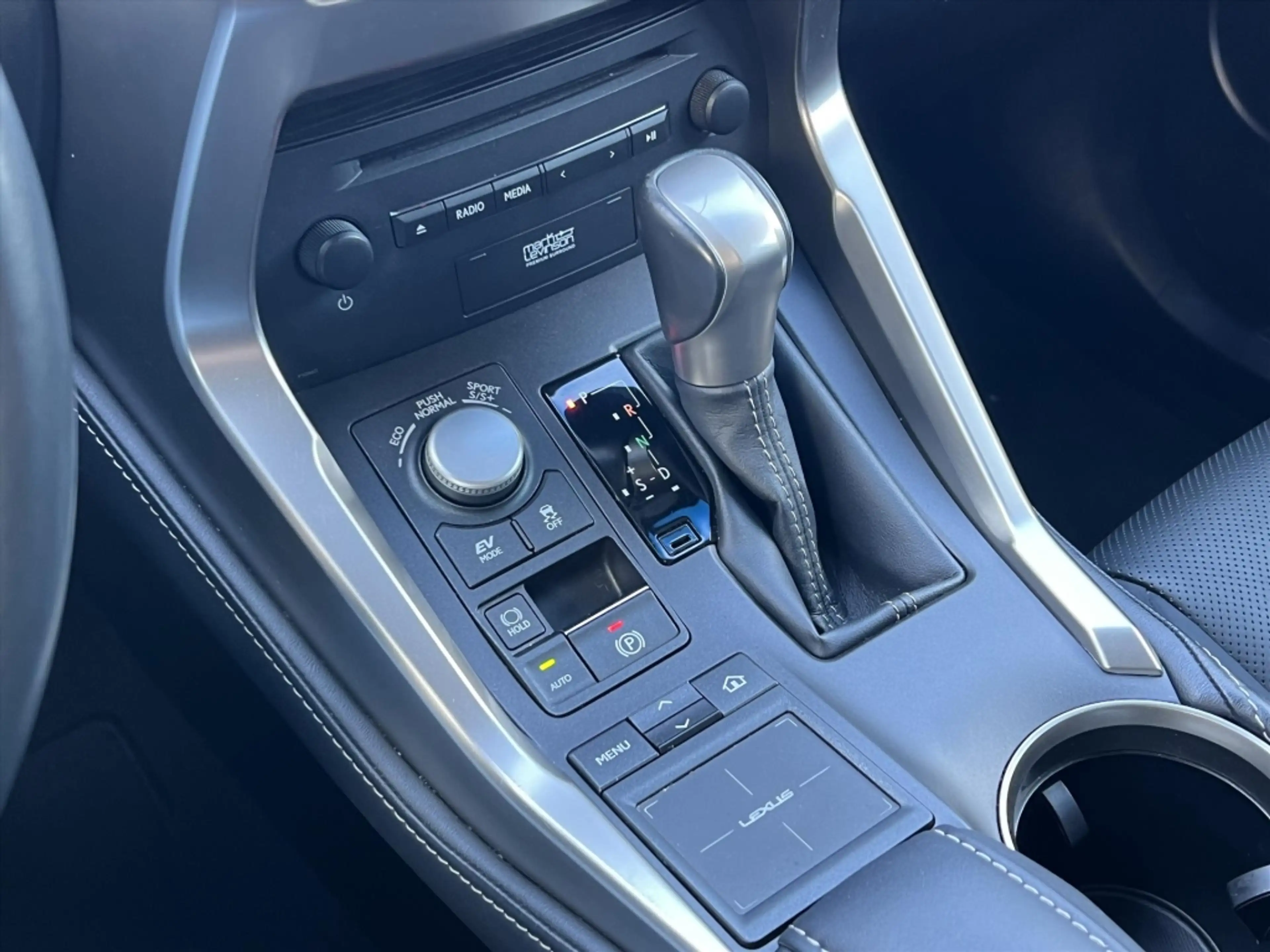 Lexus NX 300h AWD President Line | Mark Levinson, Head up displa — photo 41
