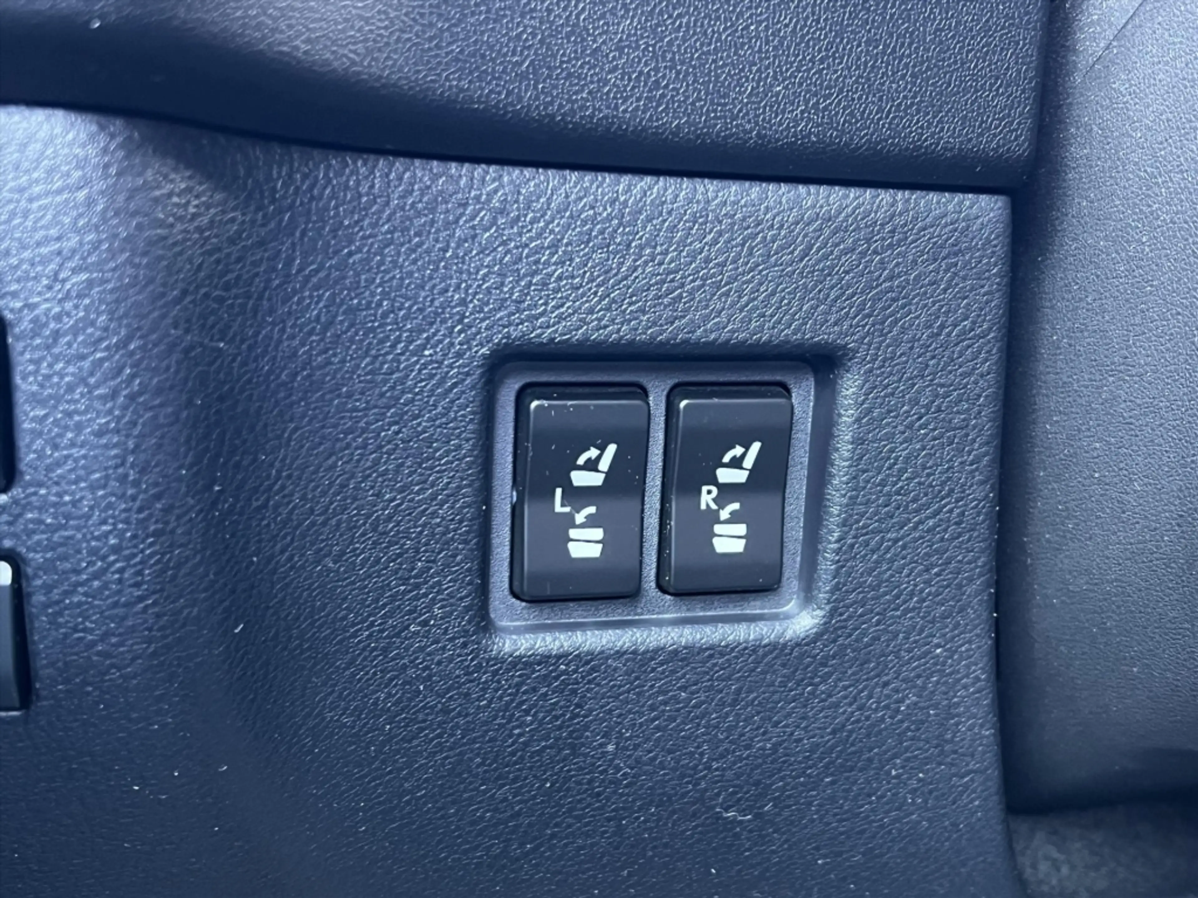 Lexus NX 300h AWD President Line | Mark Levinson, Head up displa — photo 35