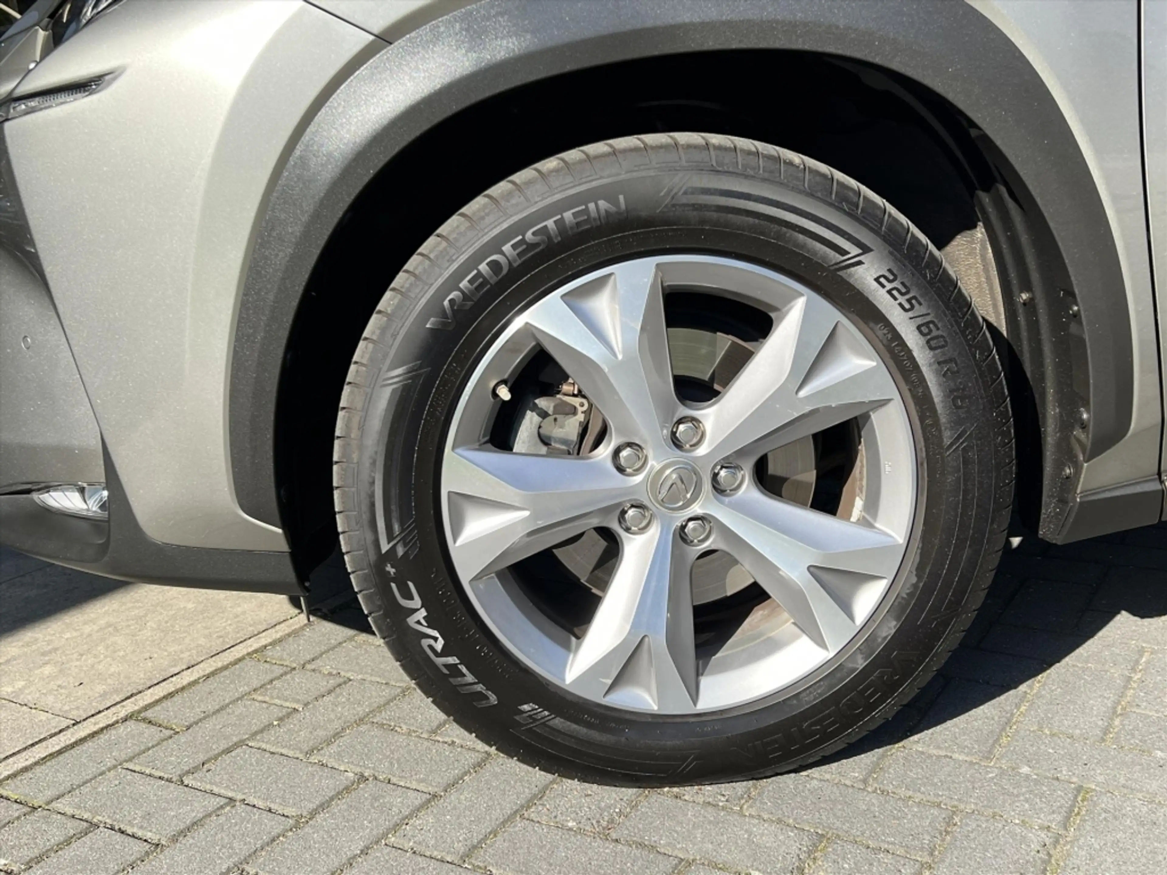 Lexus NX 300h AWD President Line | Mark Levinson, Head up displa — photo 11