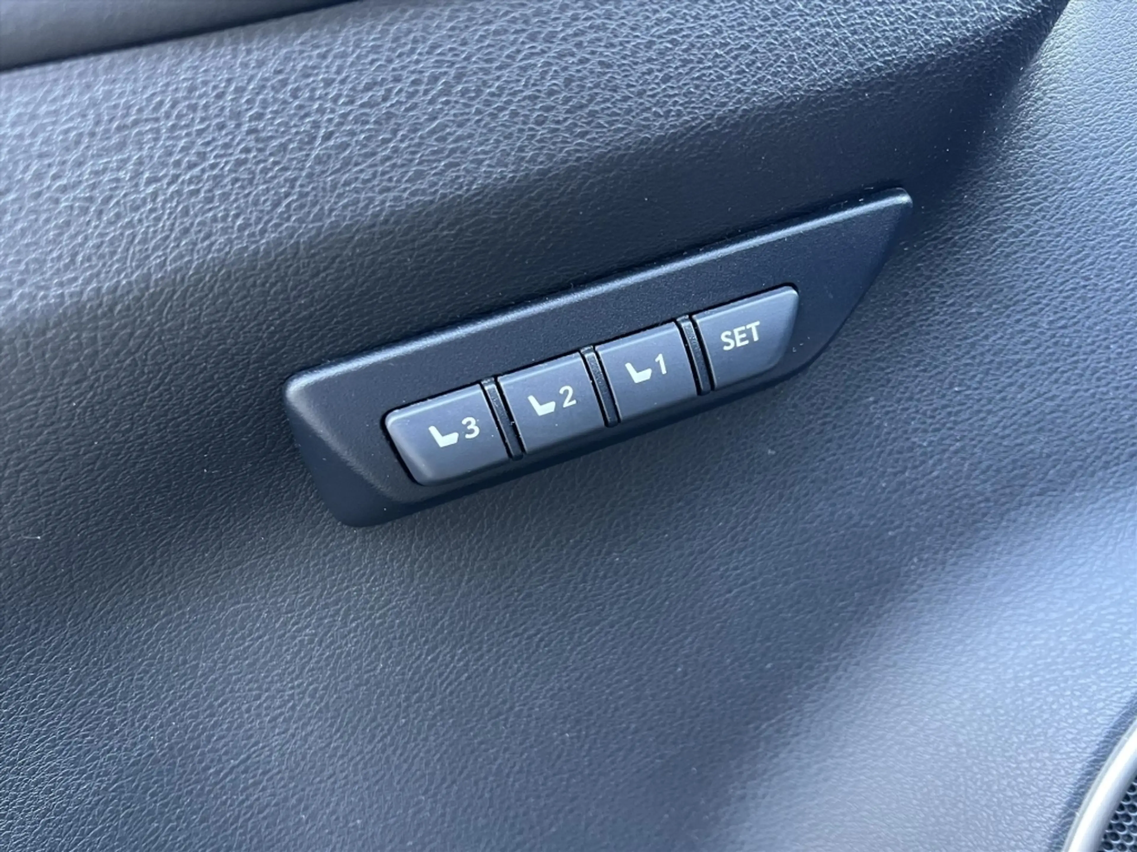 Lexus NX 300h AWD President Line | Mark Levinson, Head up displa — photo 24