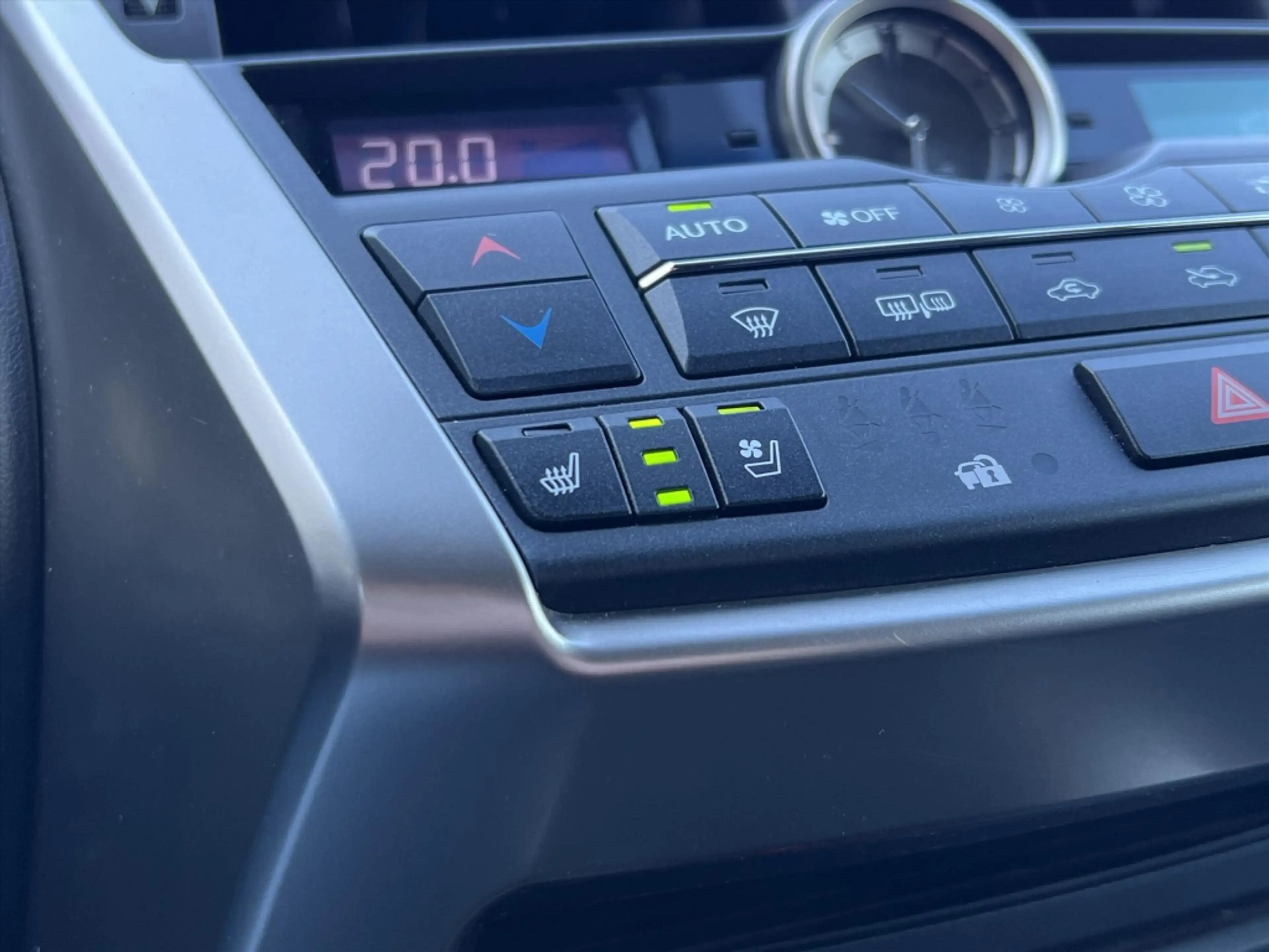 Lexus NX 300h AWD President Line | Mark Levinson, Head up displa — photo 40