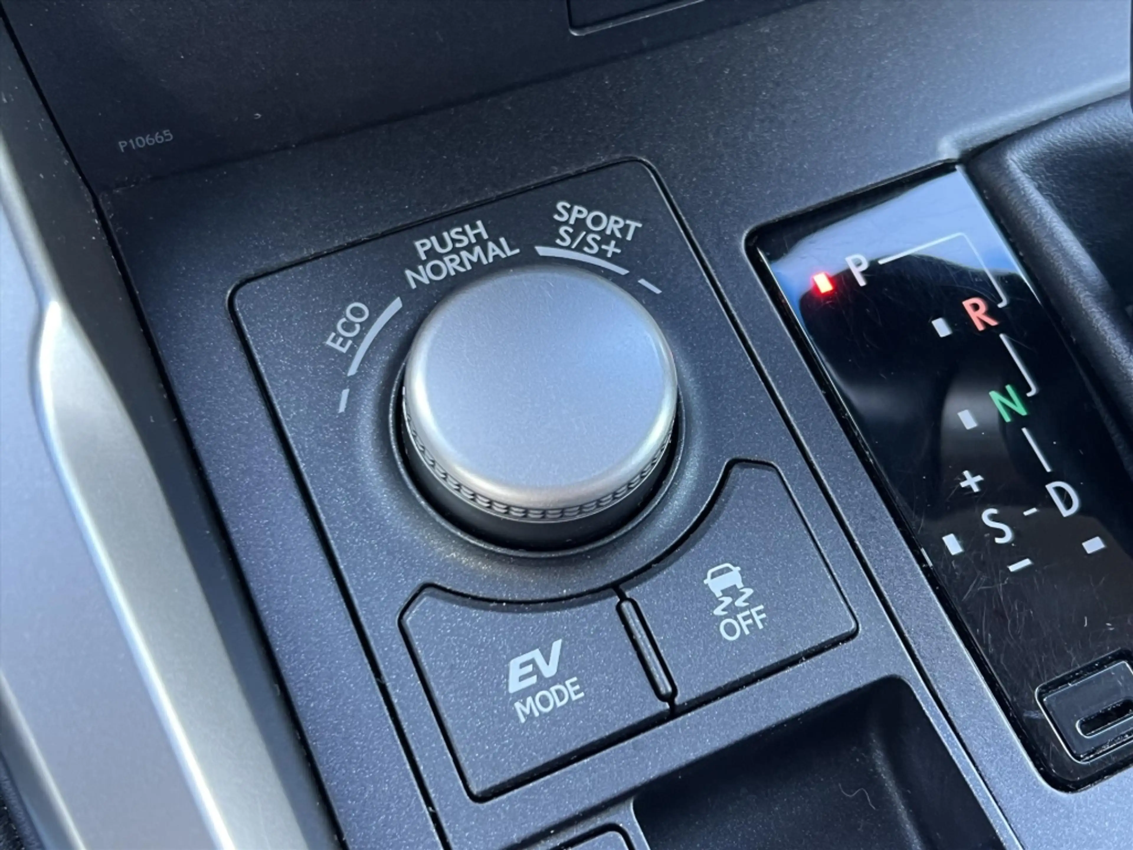 Lexus NX 300h AWD President Line | Mark Levinson, Head up displa — photo 46