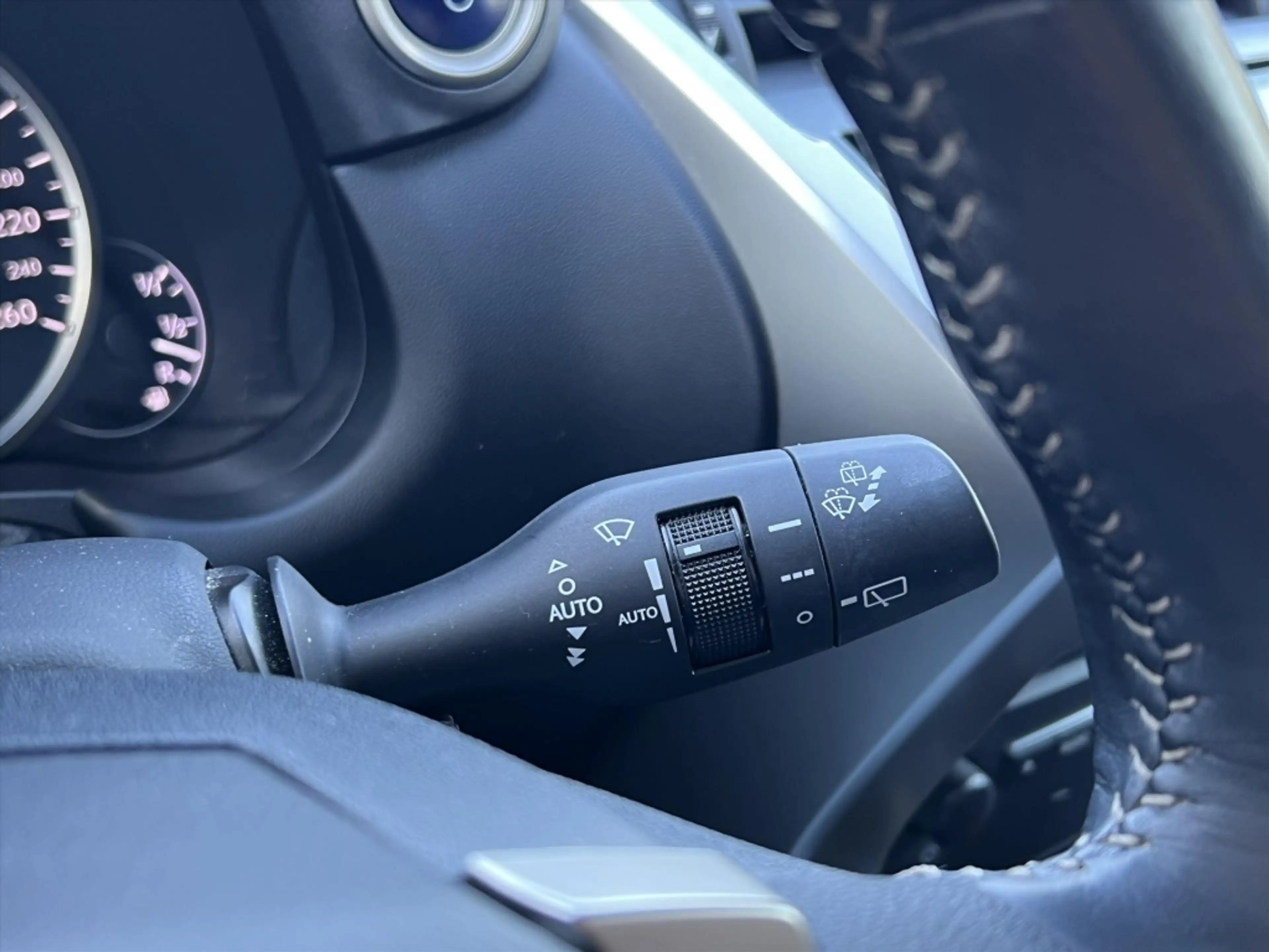 Lexus NX 300h AWD President Line | Mark Levinson, Head up displa — photo 33