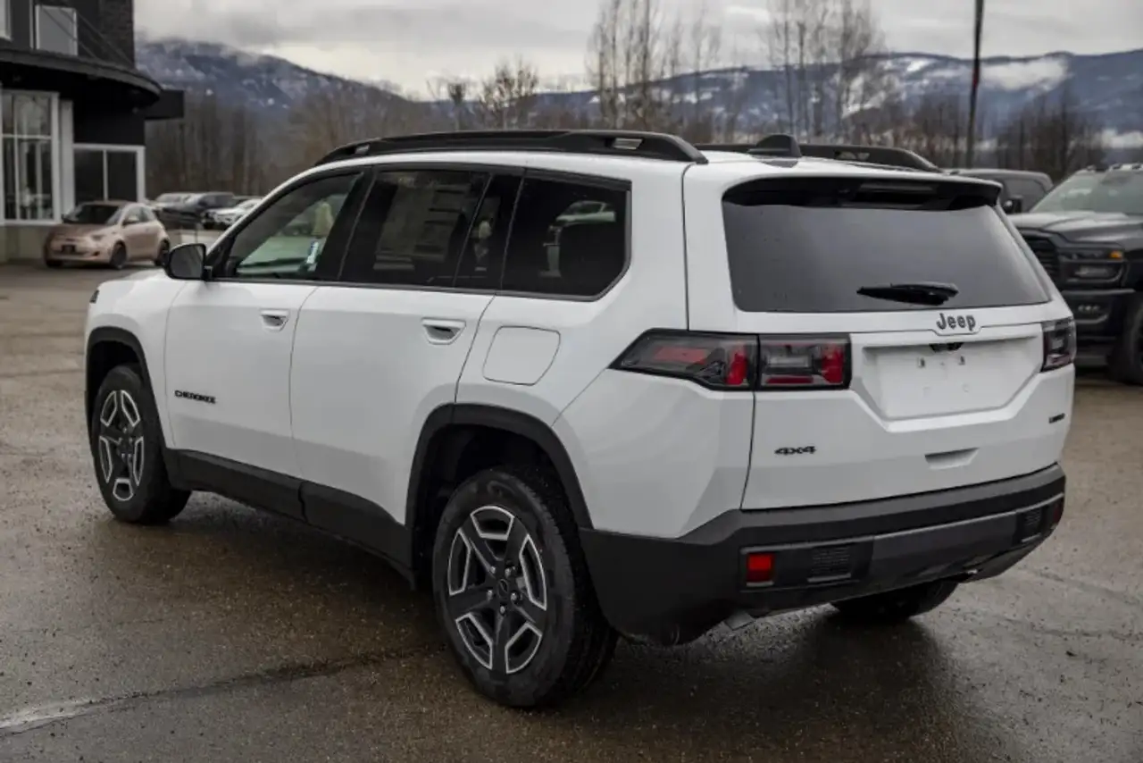 Jeep Cherokee снимка Jeep Cherokee