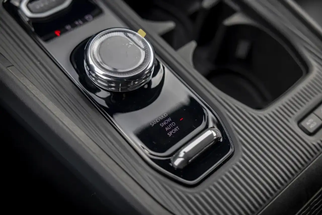 Jeep Cherokee снимка Jeep Cherokee