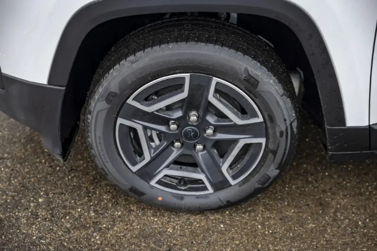Jeep Cherokee снимка Jeep Cherokee