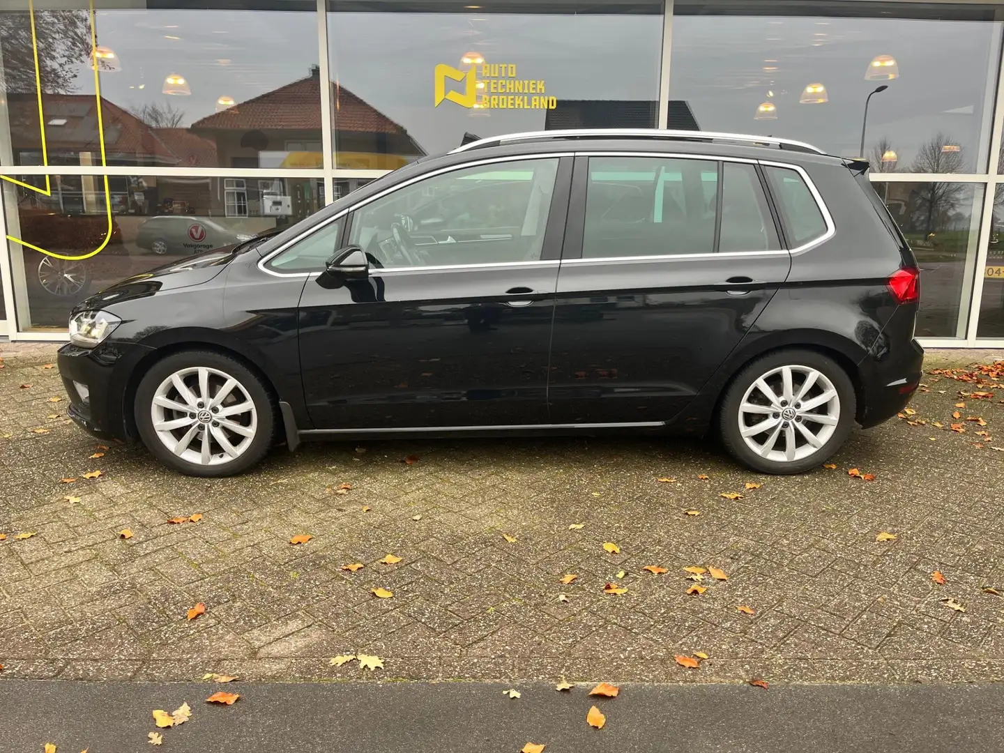 Volkswagen Golf Sportsvan 1.4 TSI Highline Zwart - 2
