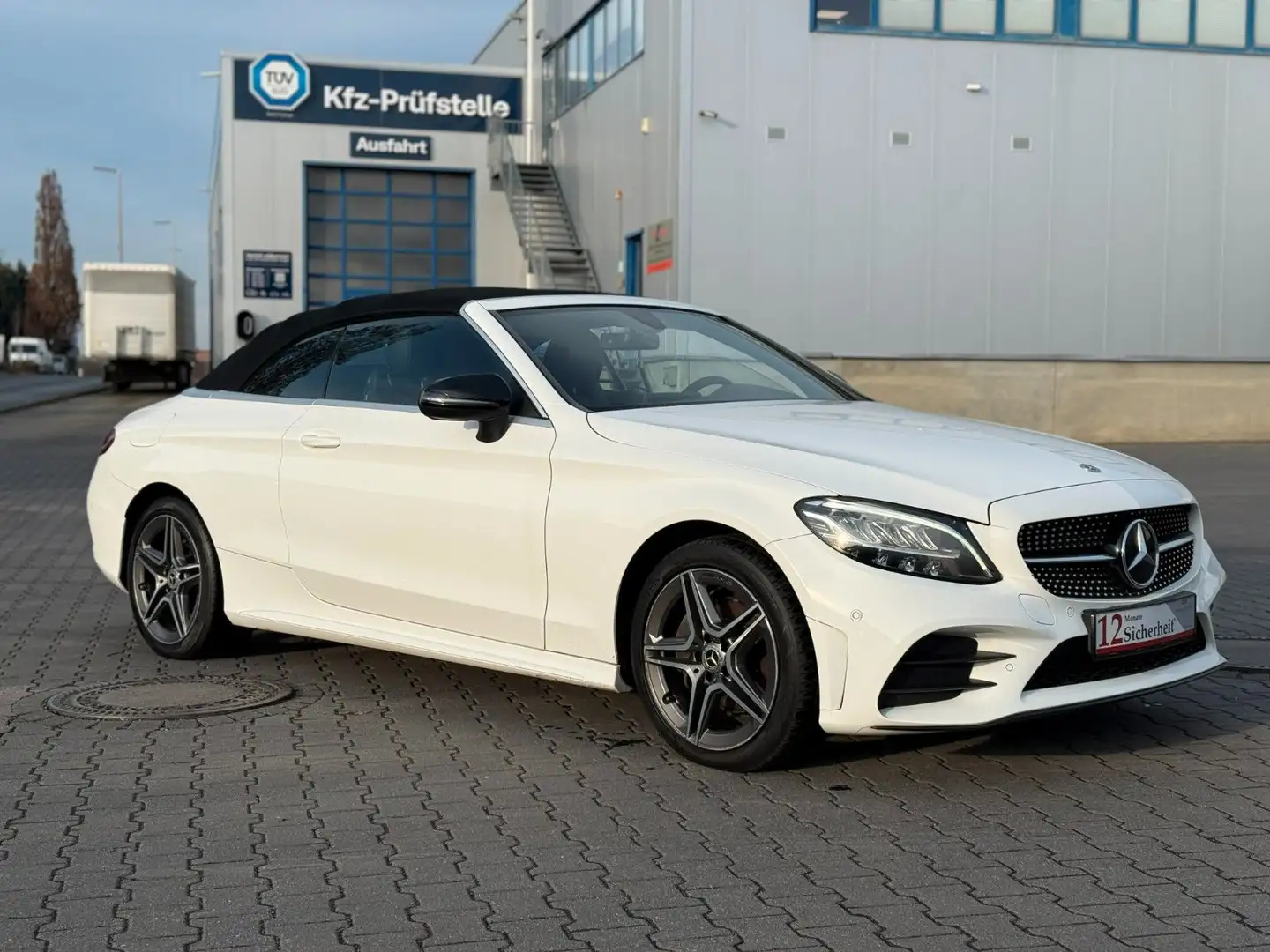 Mercedes-Benz C 200 Cabrio AMG*Kamera*Night Paket*Keyless Go Blanc - 1