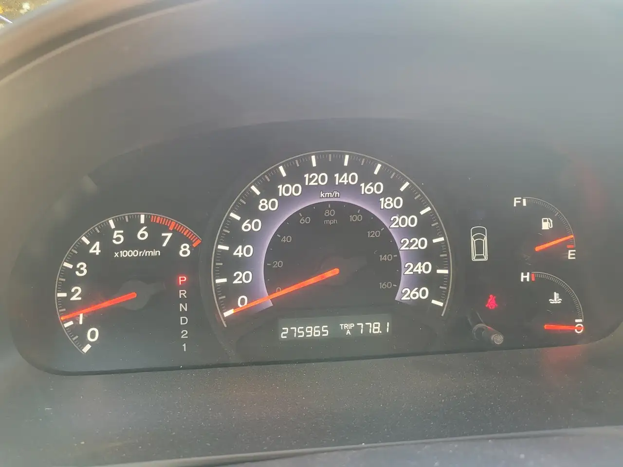 Honda Odyssey снимка Honda Odyssey