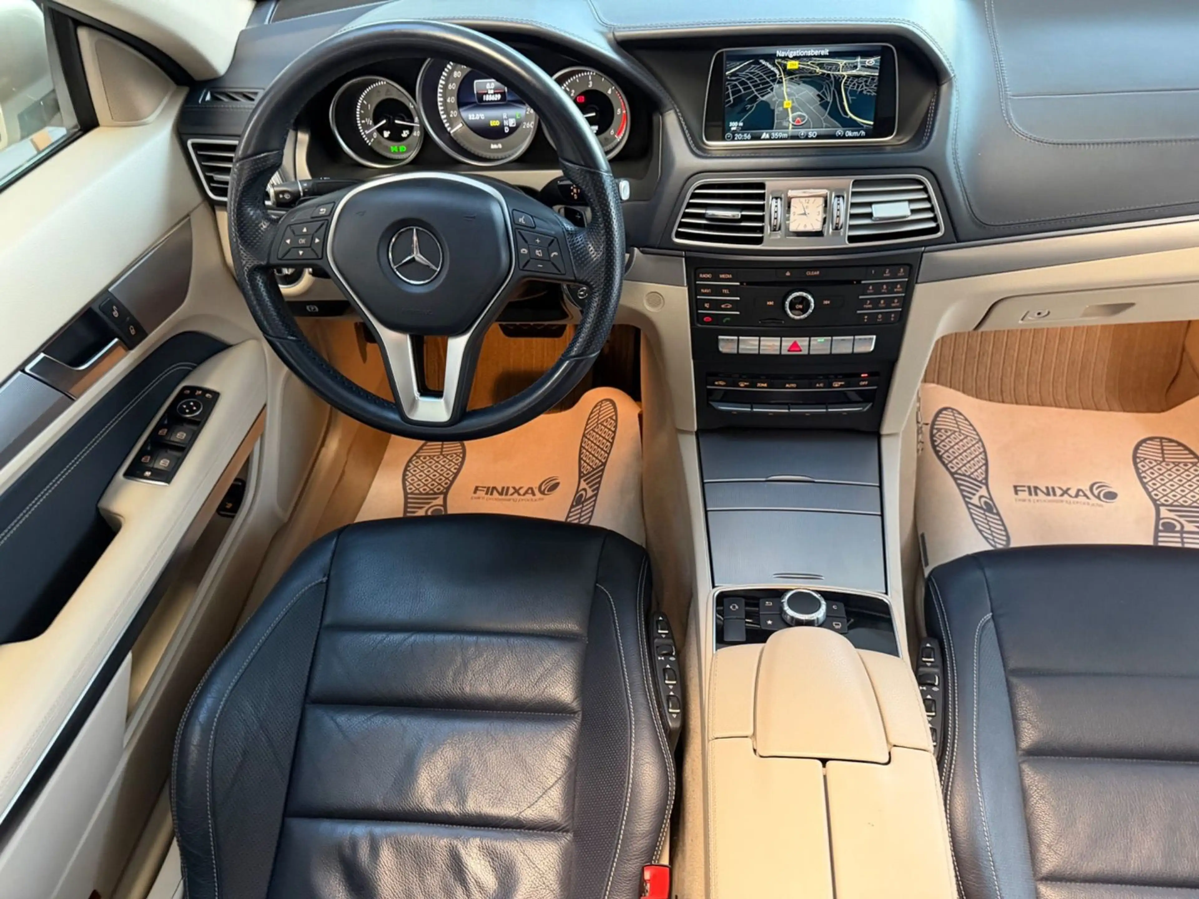 Mercedes-Benz E 220 d BlueTEC PANO LED ILS PDC SHZ TOP — photo 23