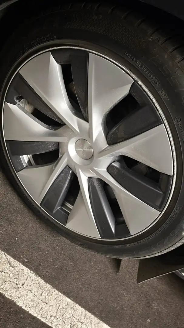 Tesla Model Y Model Y 62kWh Base Base - 2