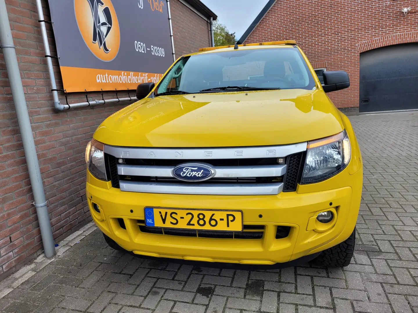 Ford Ranger 2.2 TDCi XL Super Cab Geel - 2