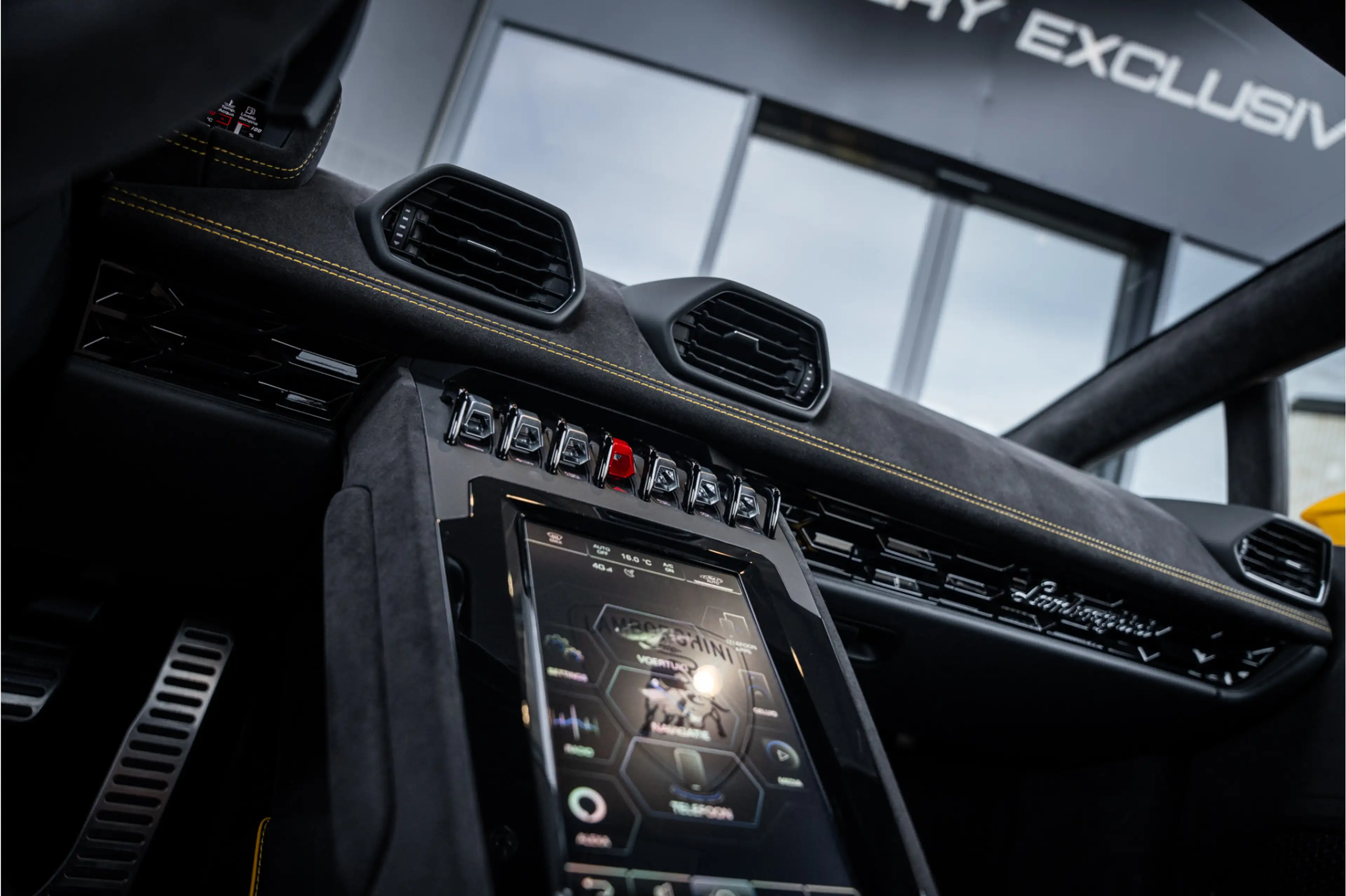 Lamborghini Huracán 5.2 V10 Tecnica RWD - Giallo Inti | Fabrieksgarant — photo 13