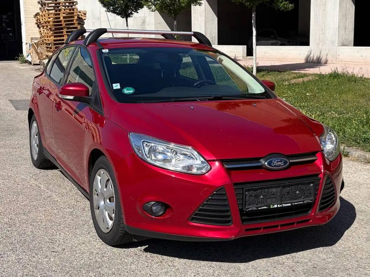 Ford Focus Focus Traveller Trend 1,6 TDCi DPF Trend Rot - 2