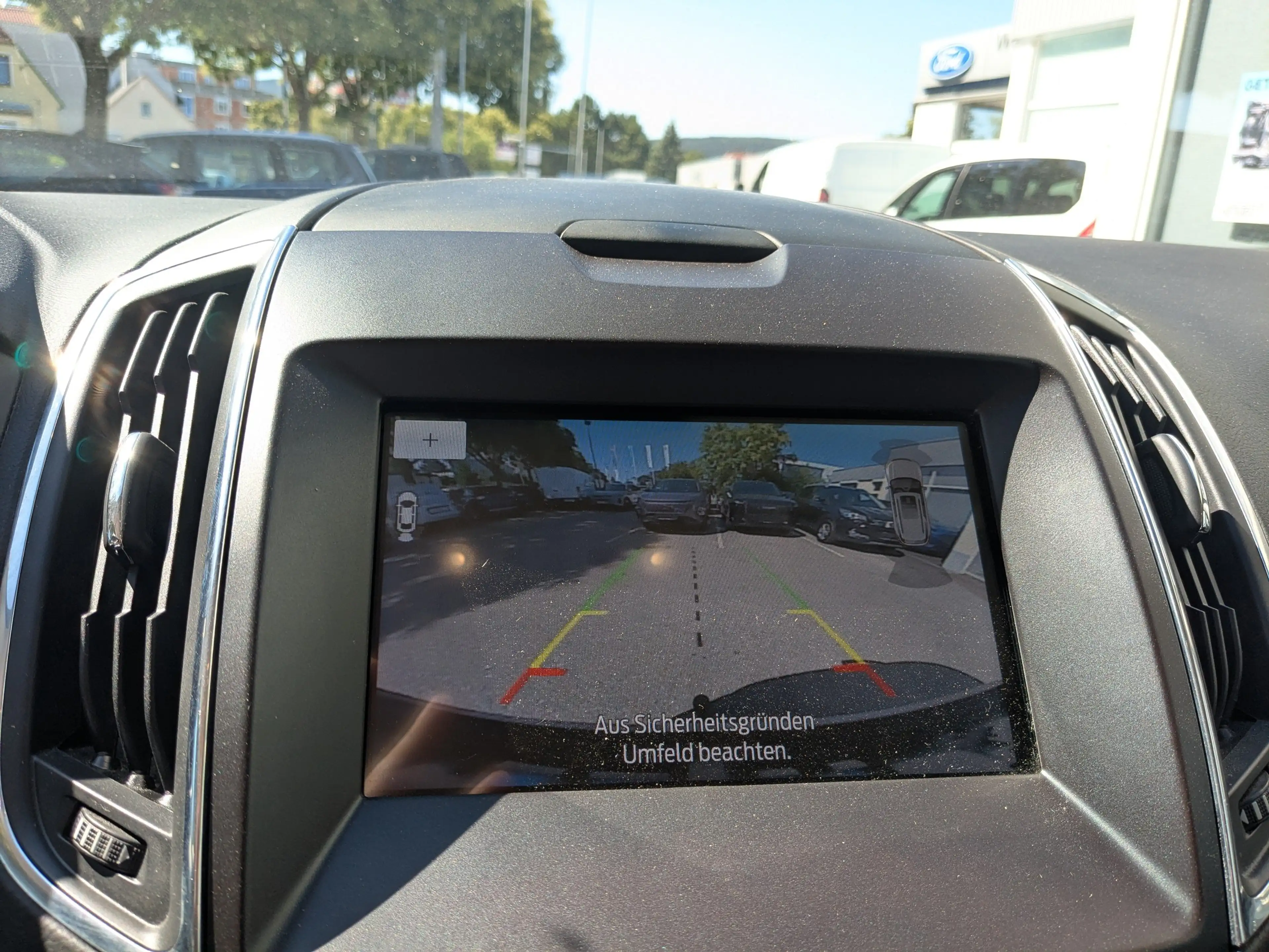 Ford Galaxy Hybrid Titanium — photo 8