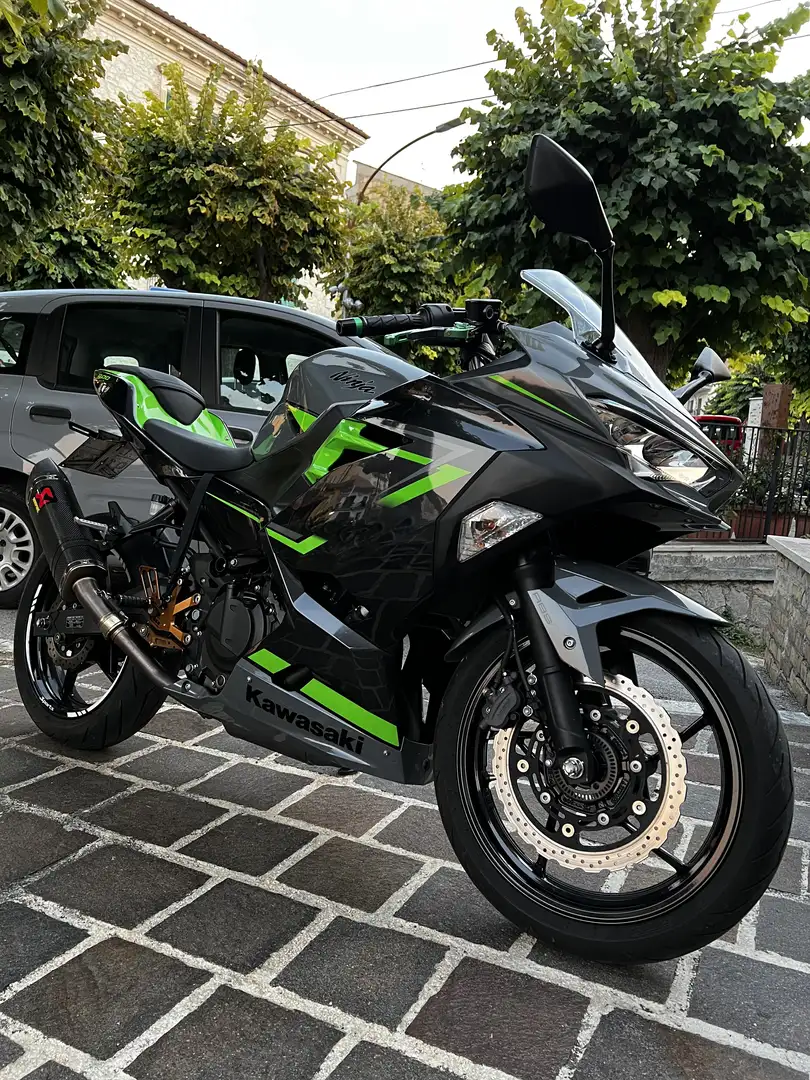 Kawasaki Ninja 400 Solo realmente interessati. Schwarz - 1