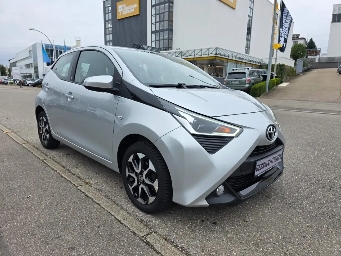 Toyota Aygo AYGO x-play Team D*1. Hand*Kamera*Klima* Silber - 1