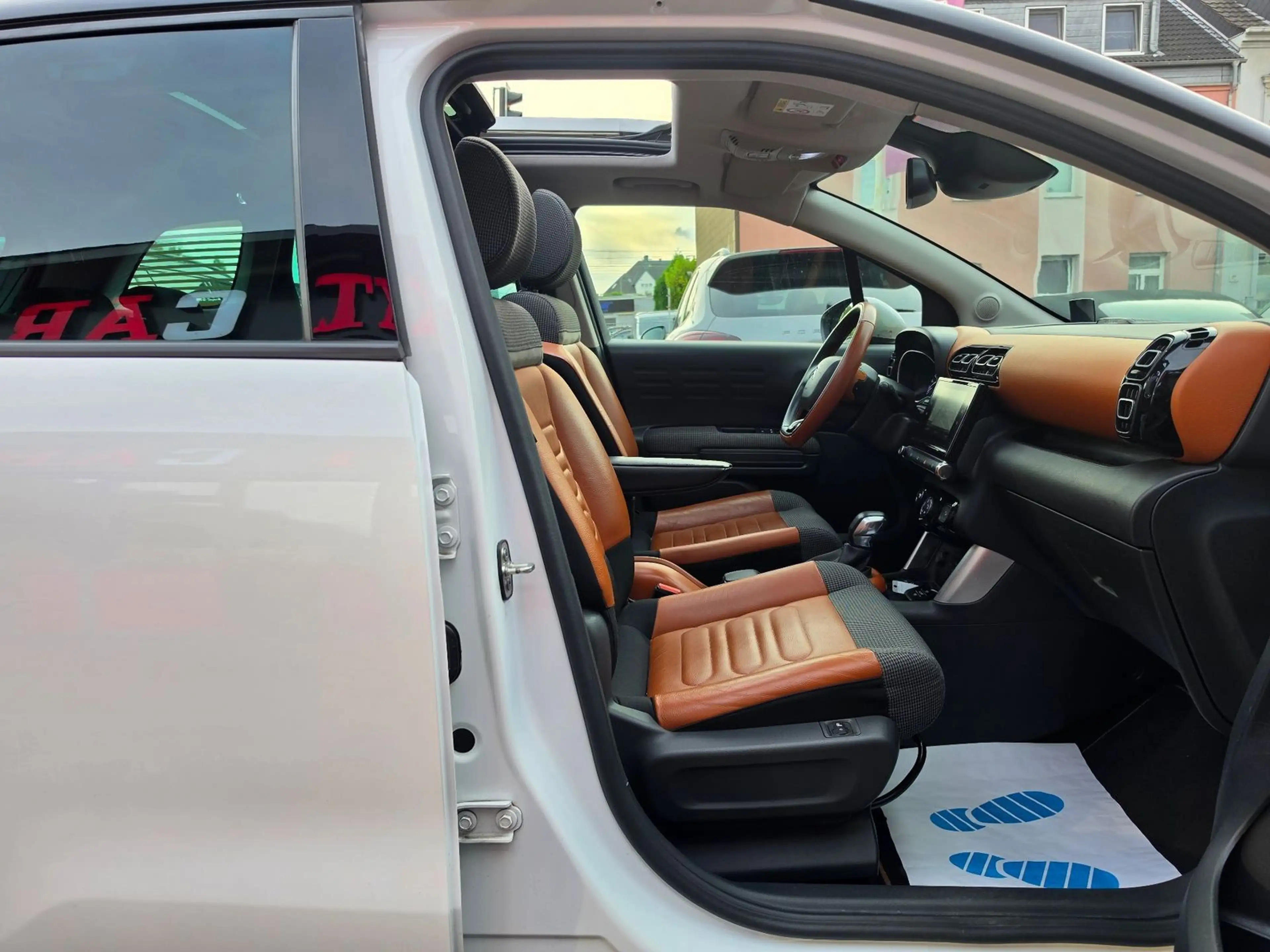 Citroen C3 Aircross 1.2|110 Shine|Pano|Kamera| — photo 9