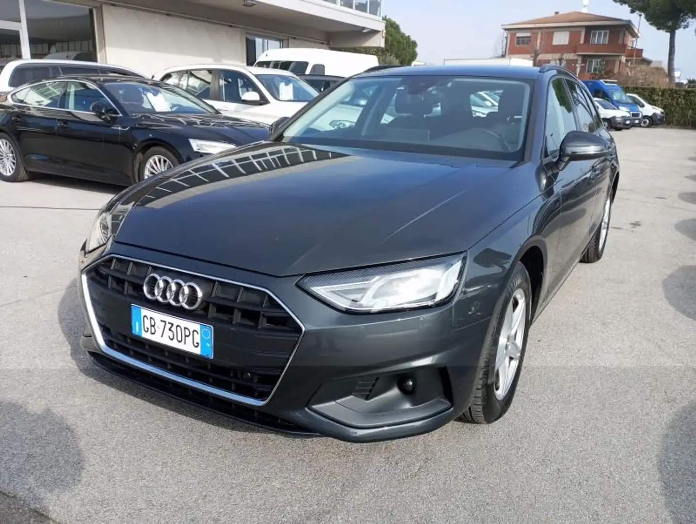 Audi A4 Avant 2.0 TDI Business Stronic Grigio - 1