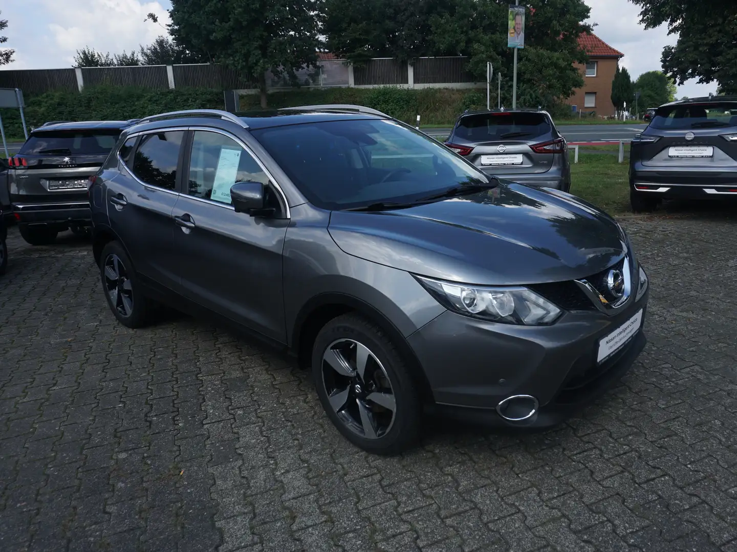 Nissan Qashqai 1.6 DIG-T 360 PANO SHZ 18" 4xKamera Gris - 1