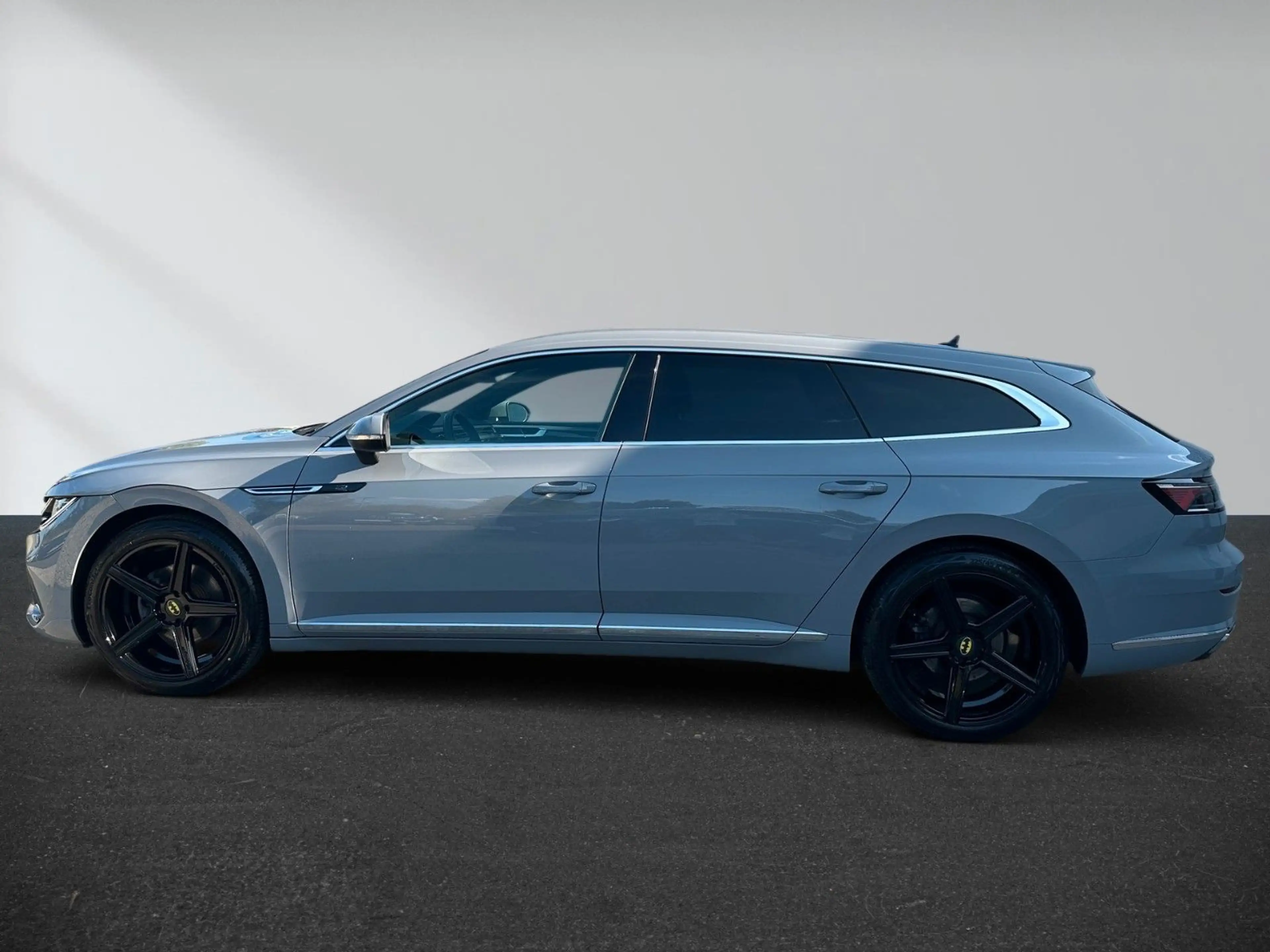 Volkswagen Arteon Shooting Brake R-Line — photo 5