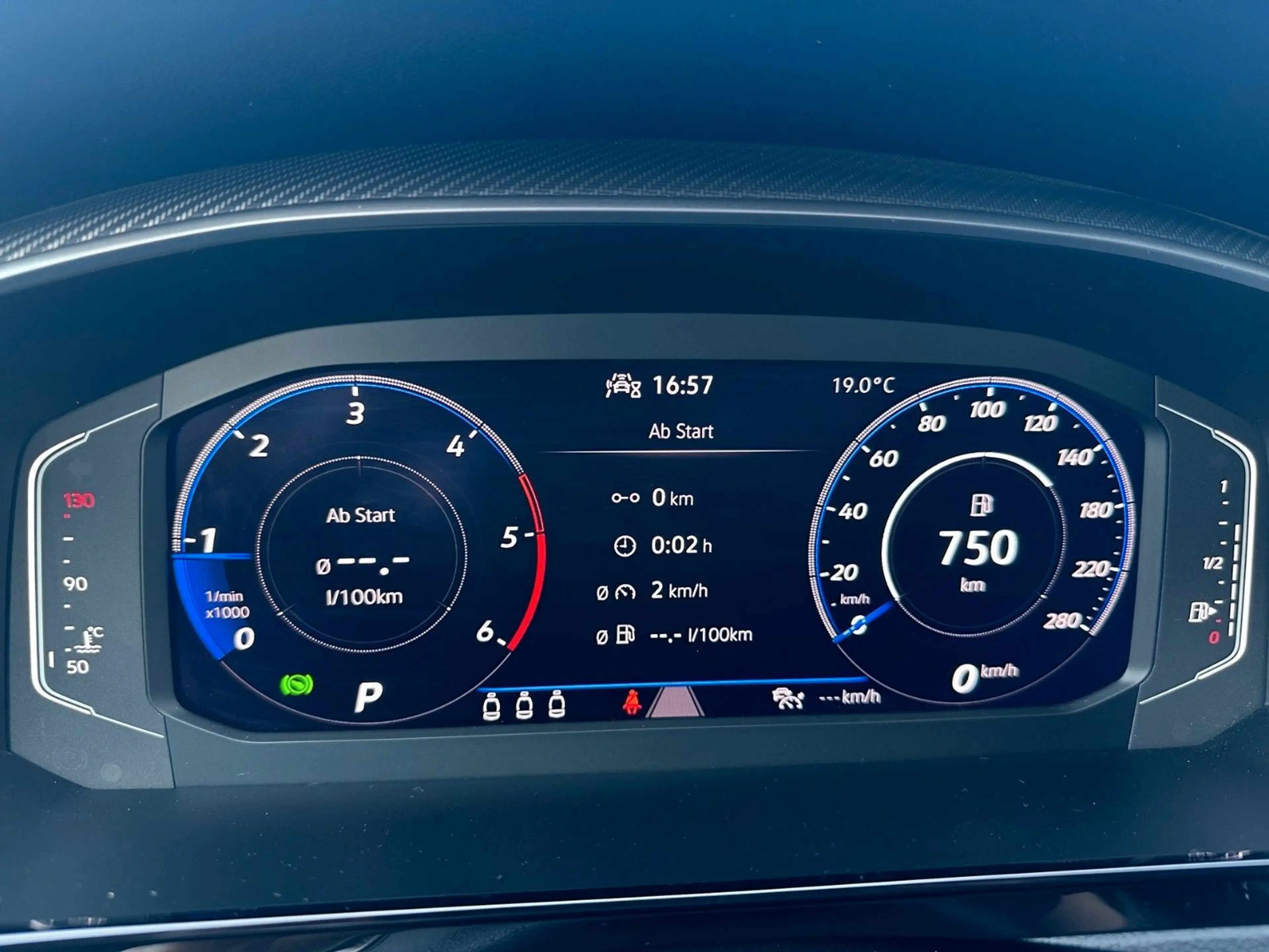 Volkswagen Arteon Shooting Brake R-Line — photo 12