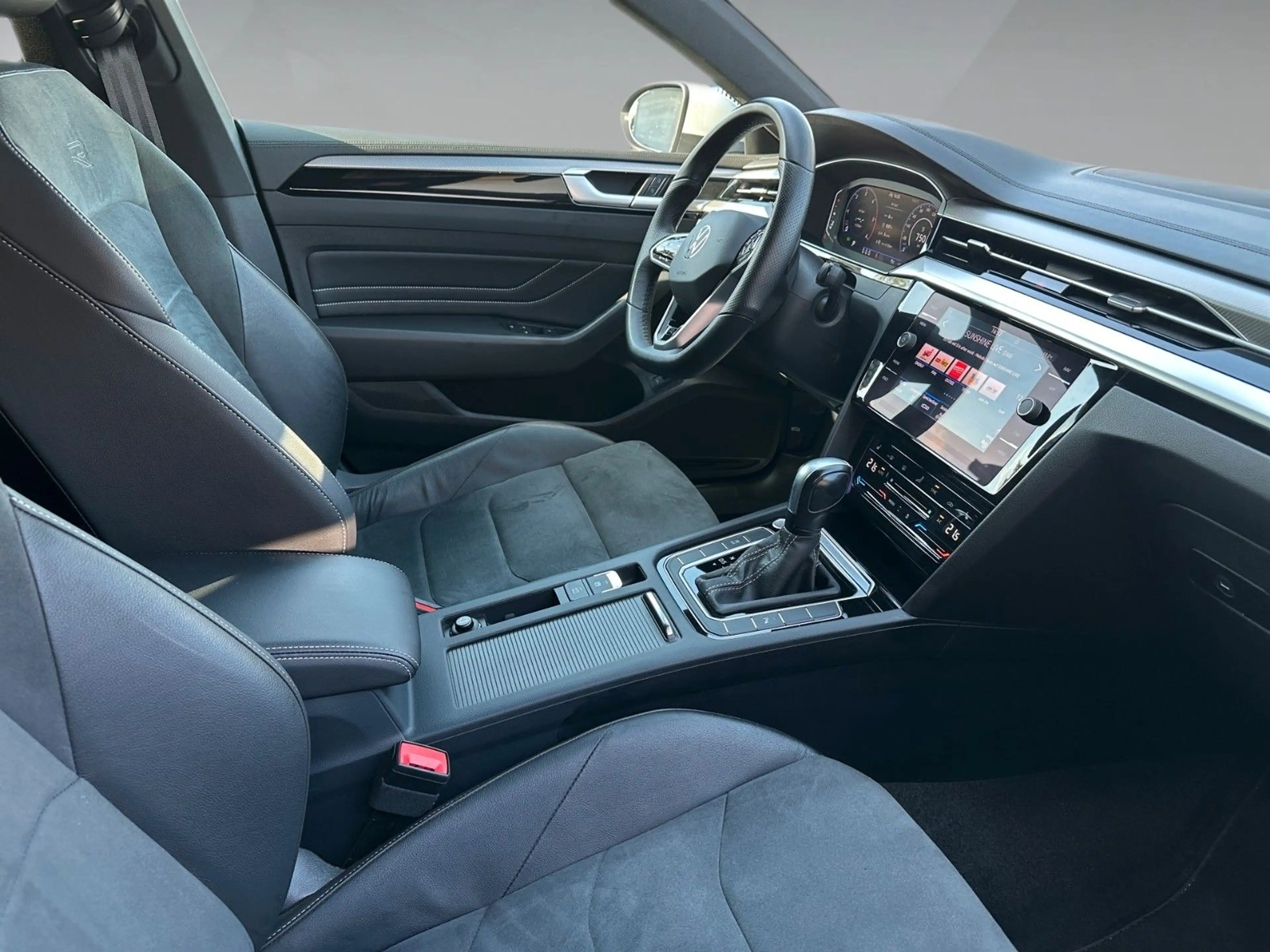 Volkswagen Arteon Shooting Brake R-Line — photo 7