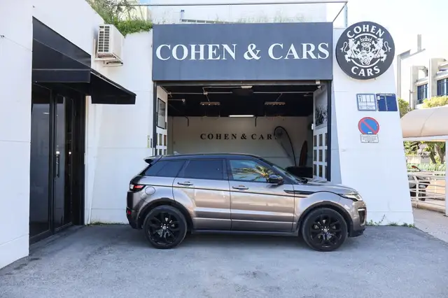 Land Rover Range Rover Evoque view 3