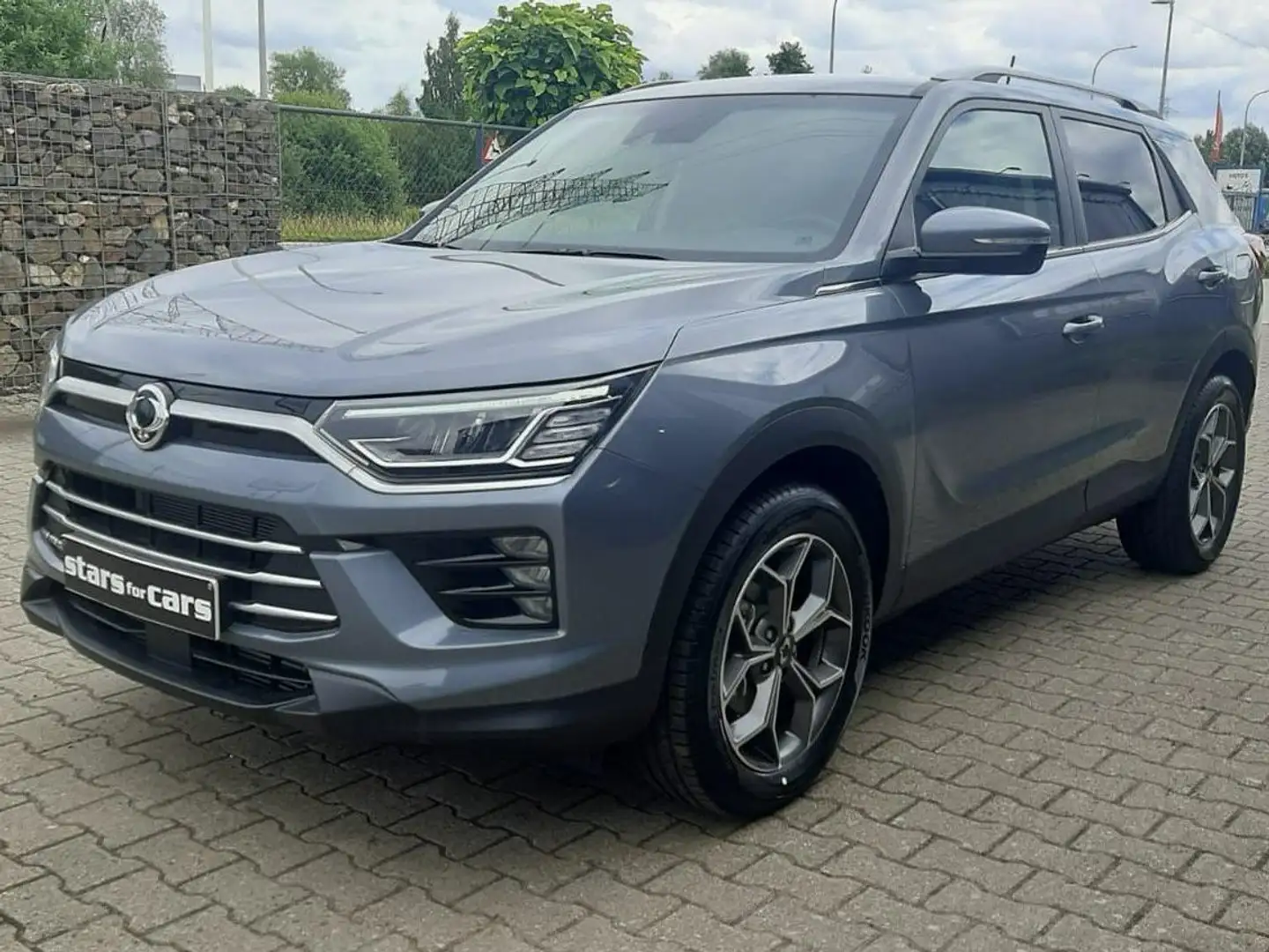 SsangYong Korando KGM 1.5 T-GDi 163 'Dream' DCT Gris - 1