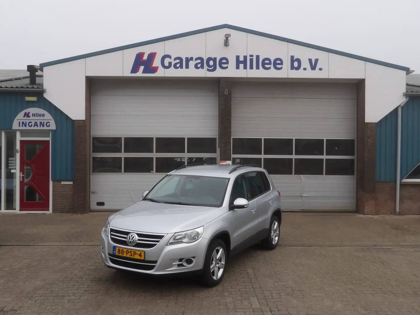 Volkswagen Tiguan 1.4 TSI Comfort&Design Grau - 1