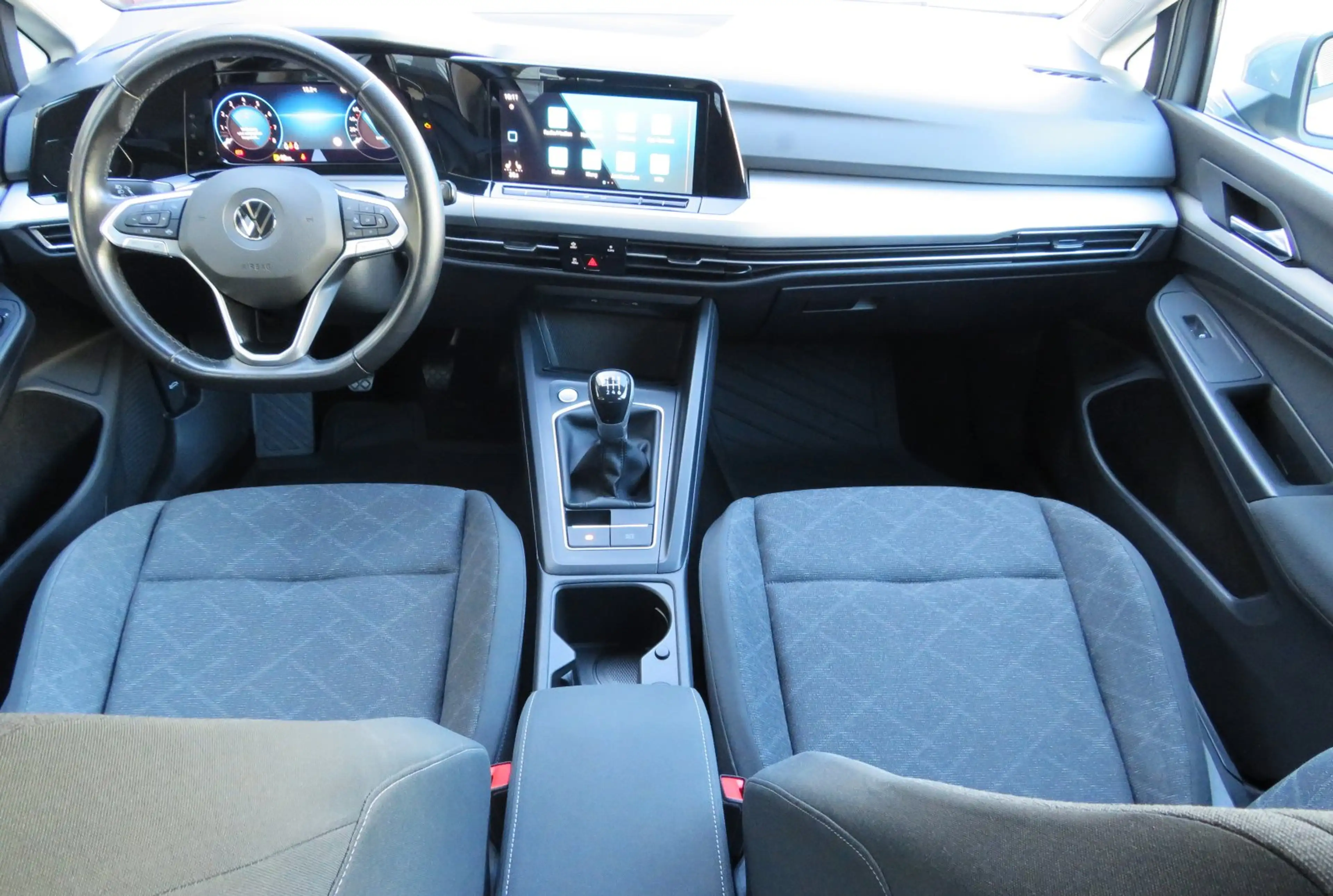 Volkswagen Golf VII 1.5 TSI Life  Navi/LED/Sprachbedienung/ACC — photo 6