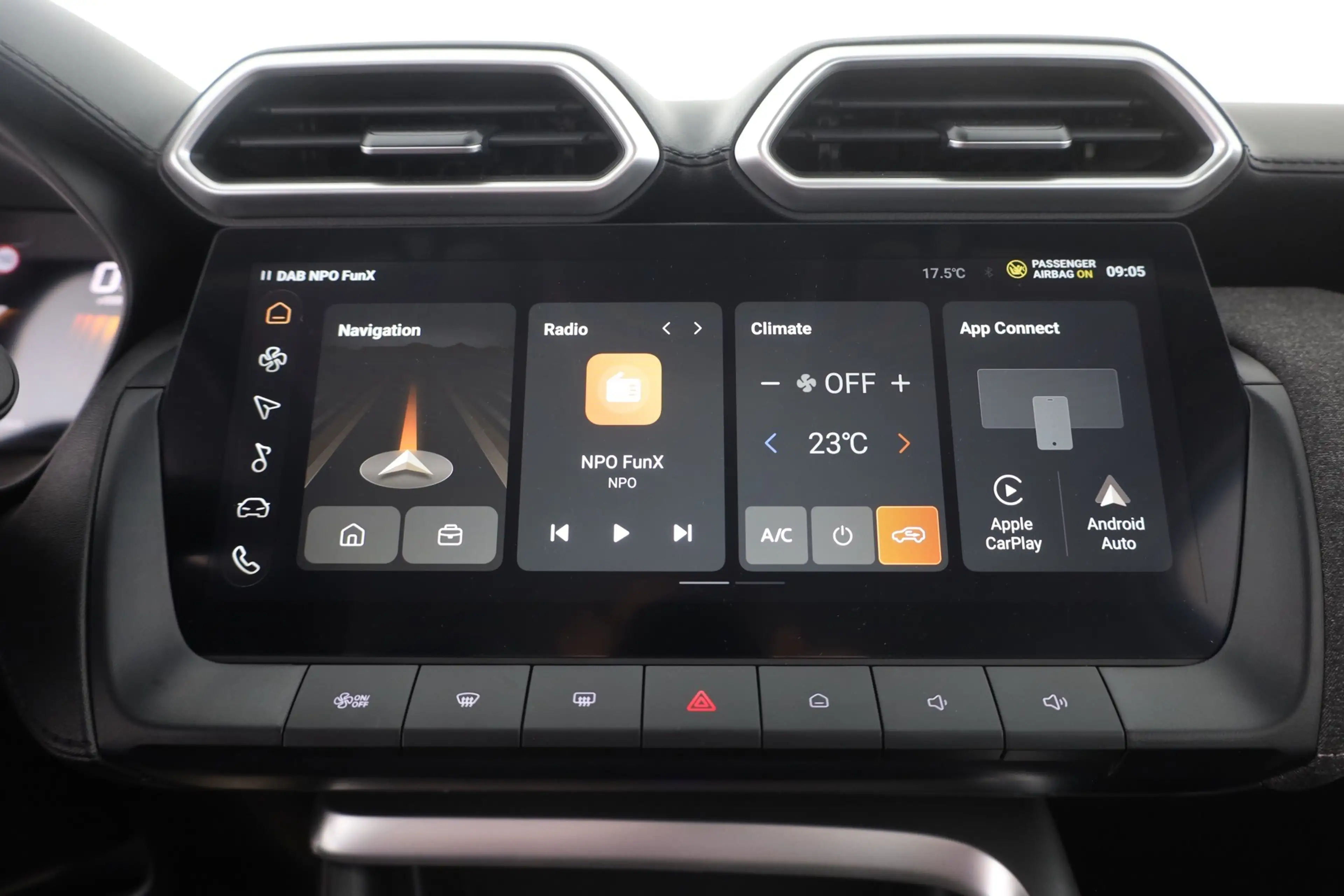 MG ZS 1.5 Hybrid Comfort Aut. LED ACC Navi Kamera — photo 11