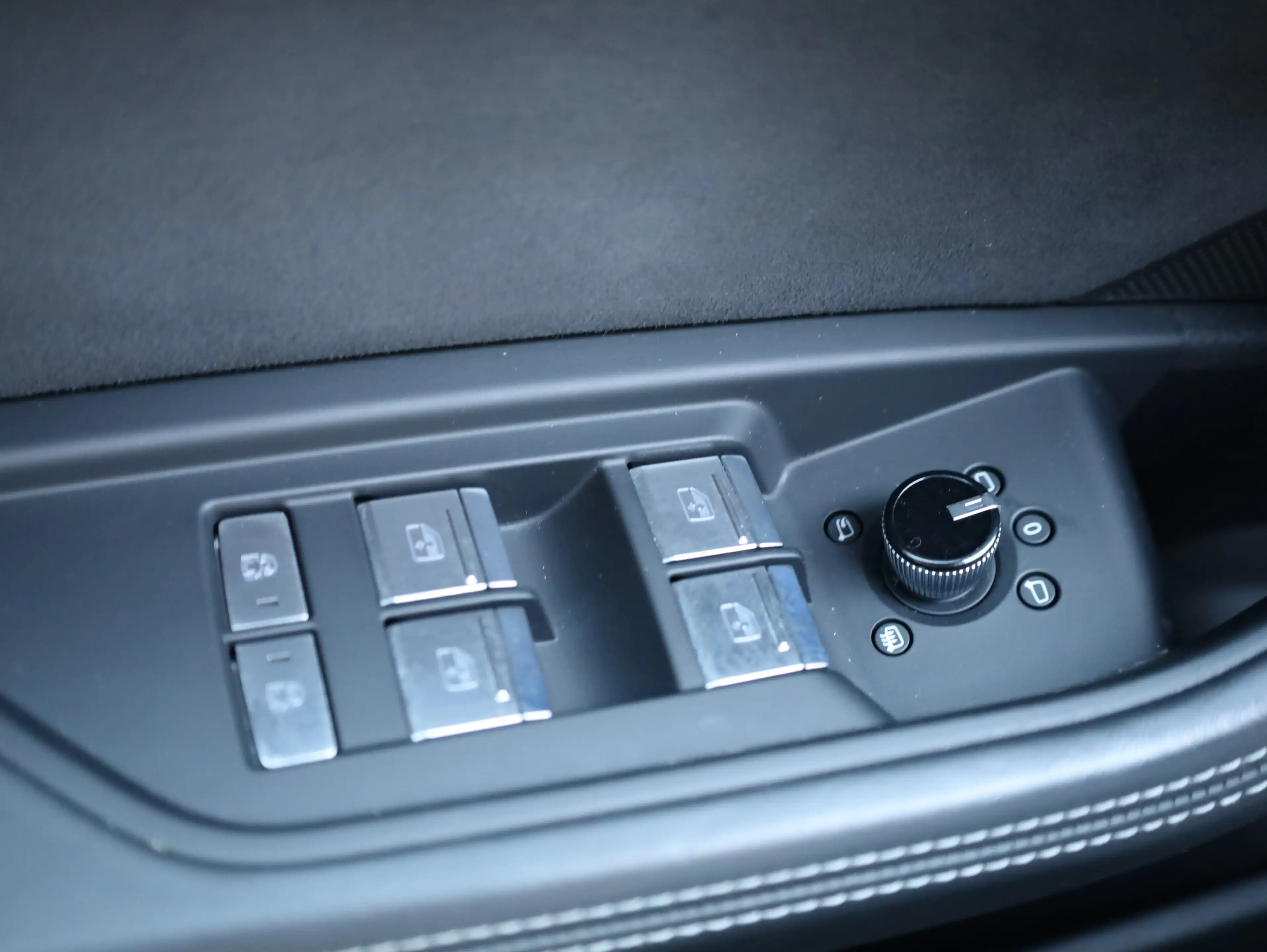 Audi e-tron 55 quattro S-Line*Memory*Luft*AHK*21Alu — photo 27