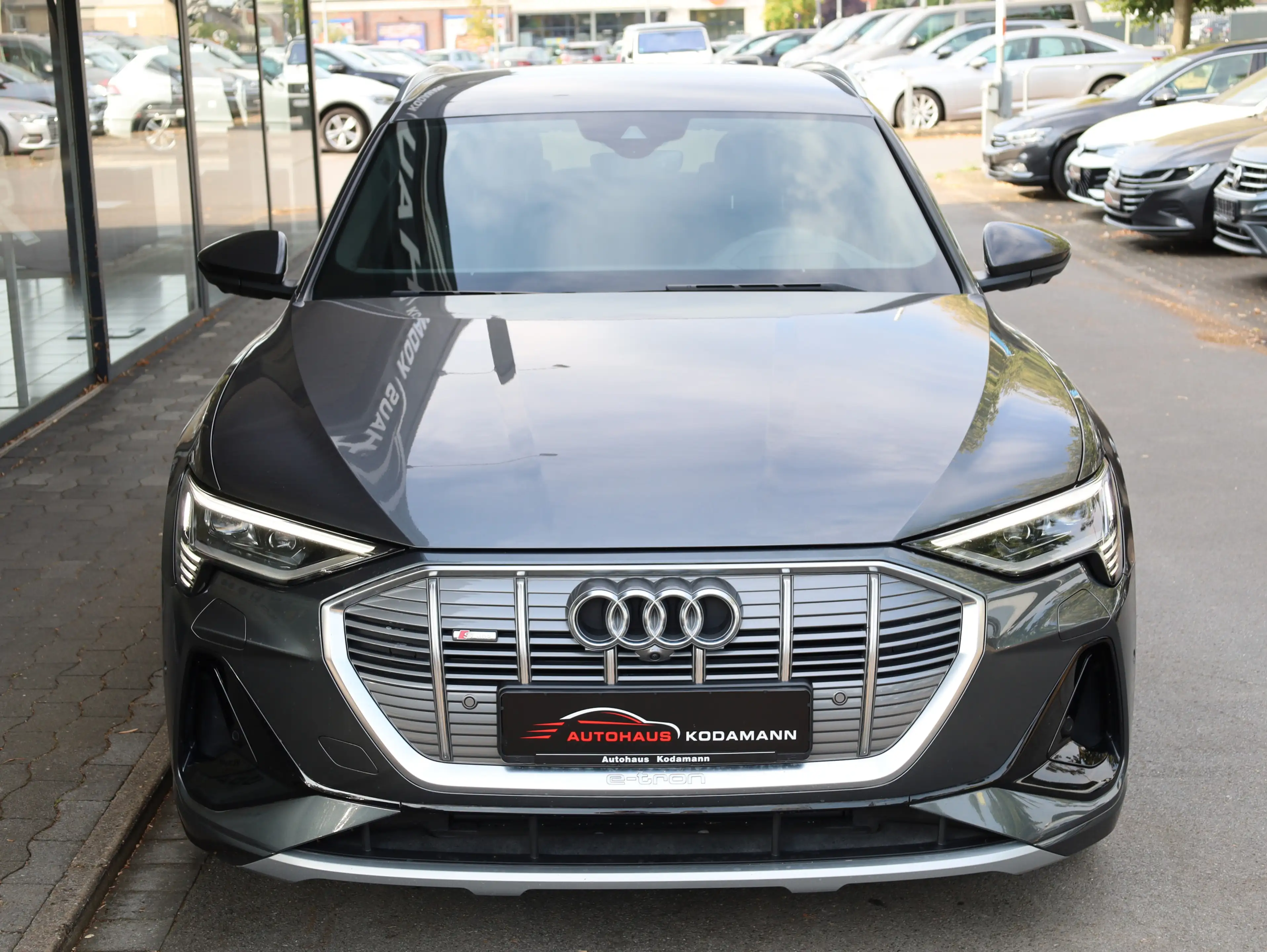 Audi e-tron 55 quattro S-Line*Memory*Luft*AHK*21Alu — photo 4