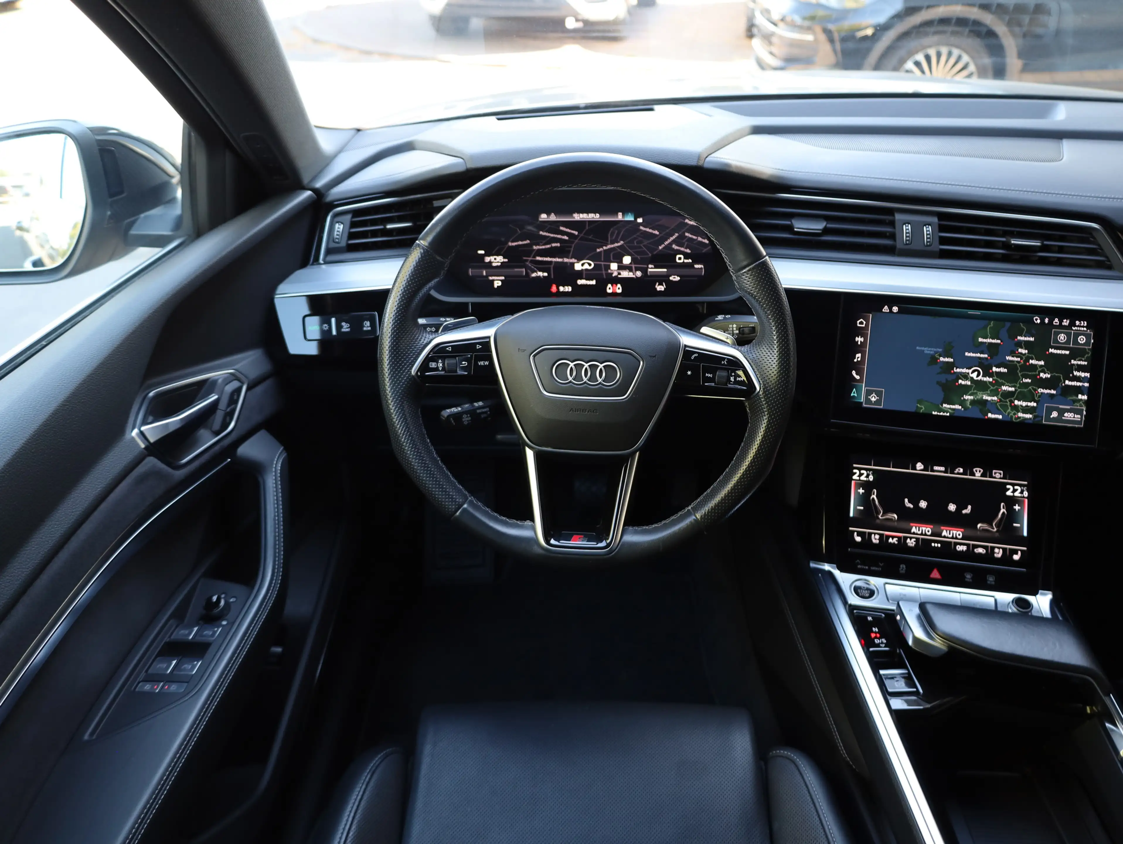 Audi e-tron 55 quattro S-Line*Memory*Luft*AHK*21Alu — photo 24