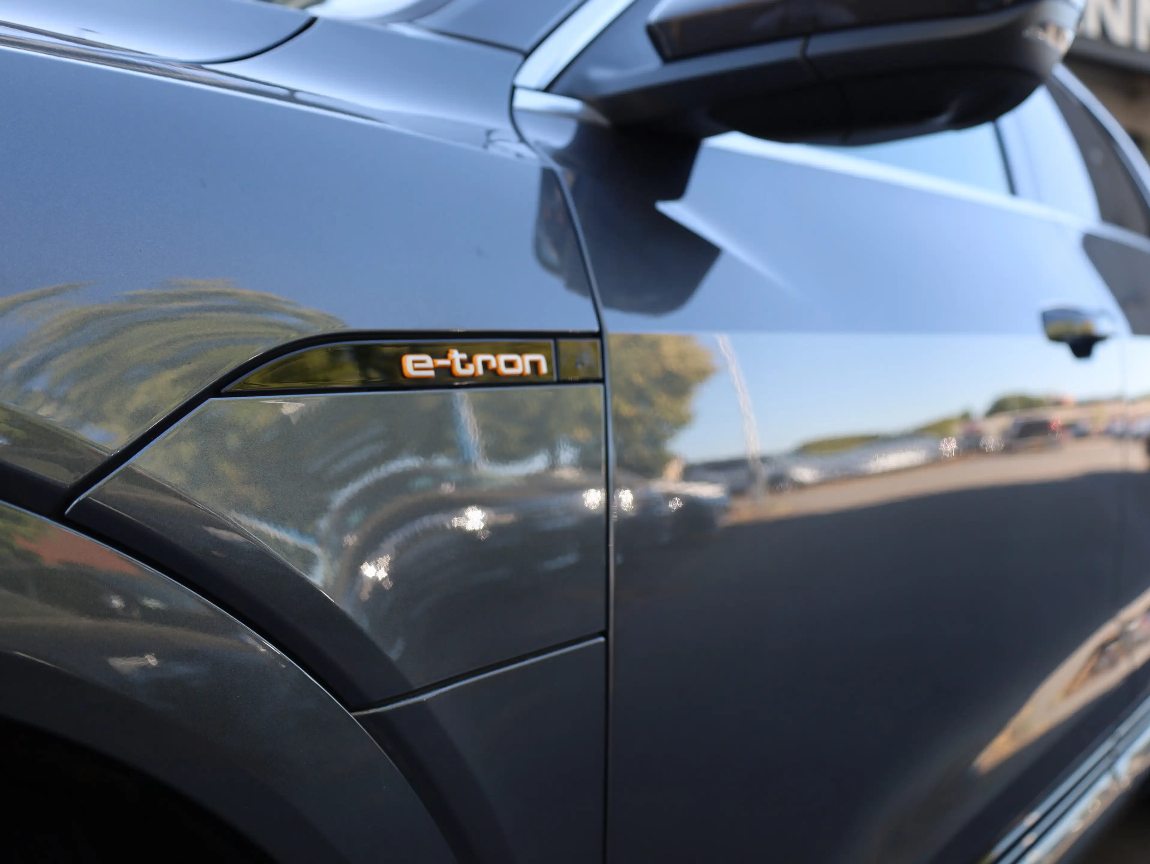 Audi e-tron 55 quattro S-Line*Memory*Luft*AHK*21Alu — photo 9