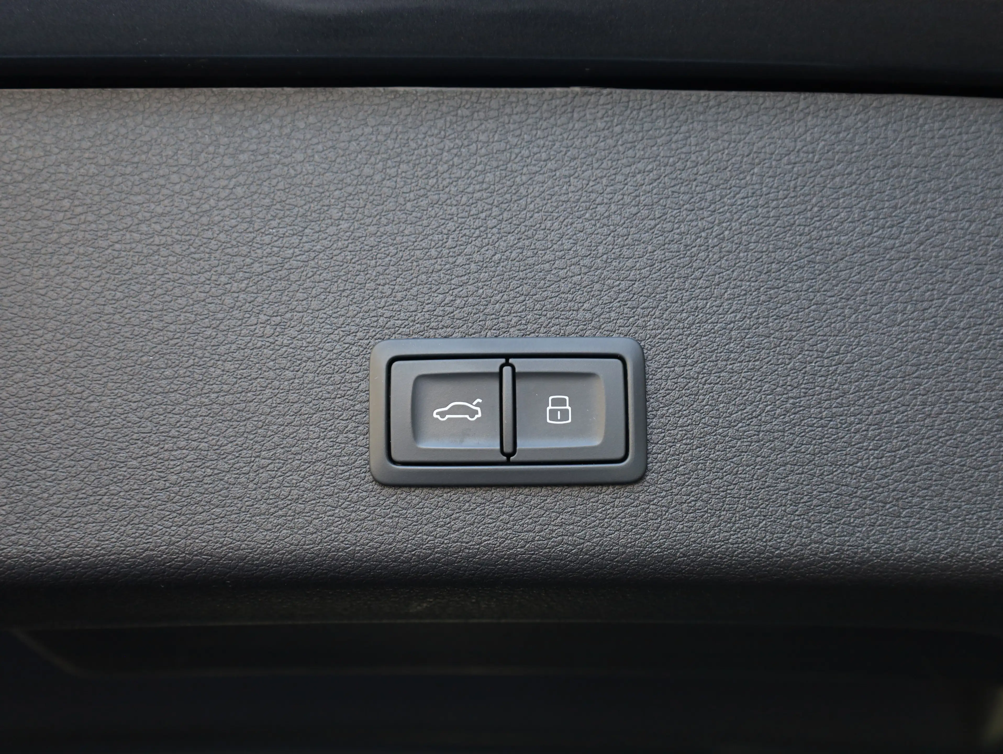 Audi e-tron 55 quattro S-Line*Memory*Luft*AHK*21Alu — photo 16