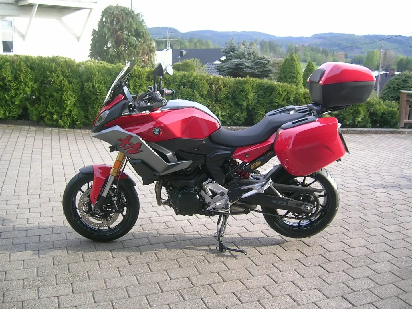 BMW F 900 XR PERFORMANCE Roşu - 1