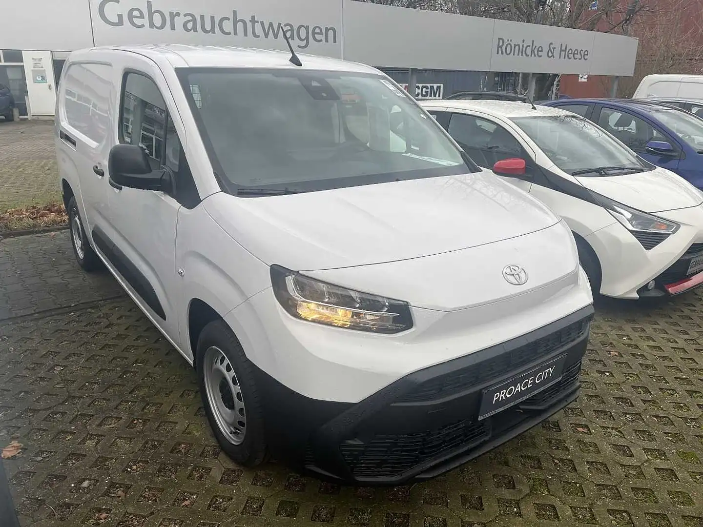 Toyota Proace City 1.5 D-4D S&S L2 1,5-l Meister Blanc - 1