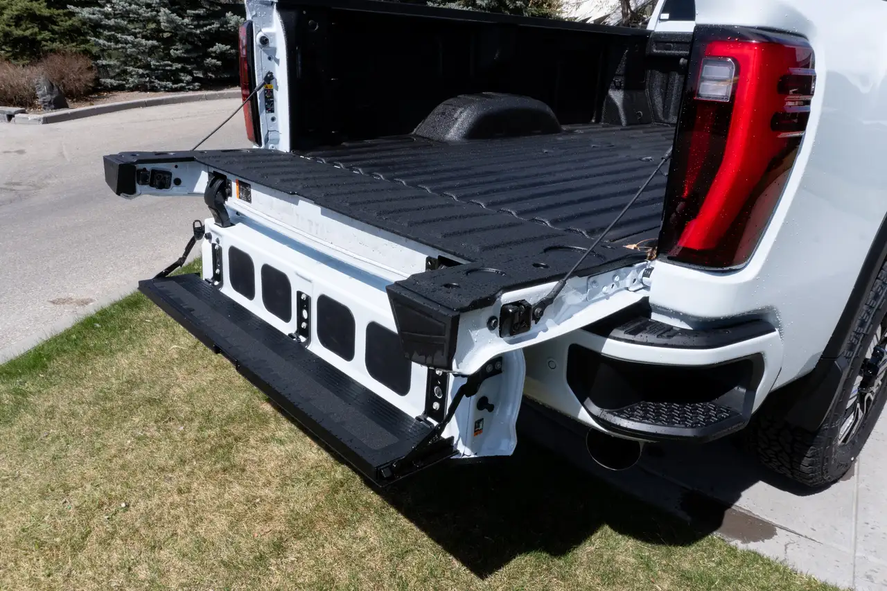 GMC Sierra 3500HD снимка GMC Sierra 3500HD