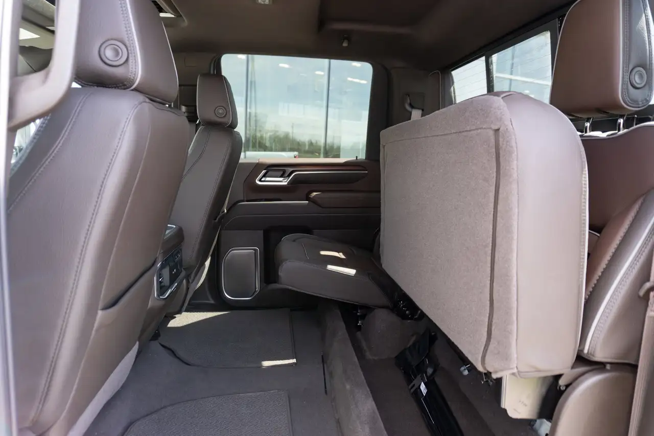 GMC Sierra 3500HD снимка GMC Sierra 3500HD