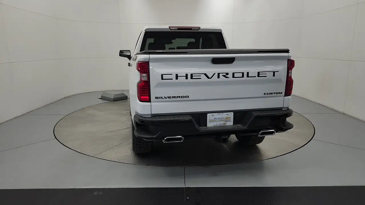 Chevrolet Silverado 1500 снимка Chevrolet Silverado 1500