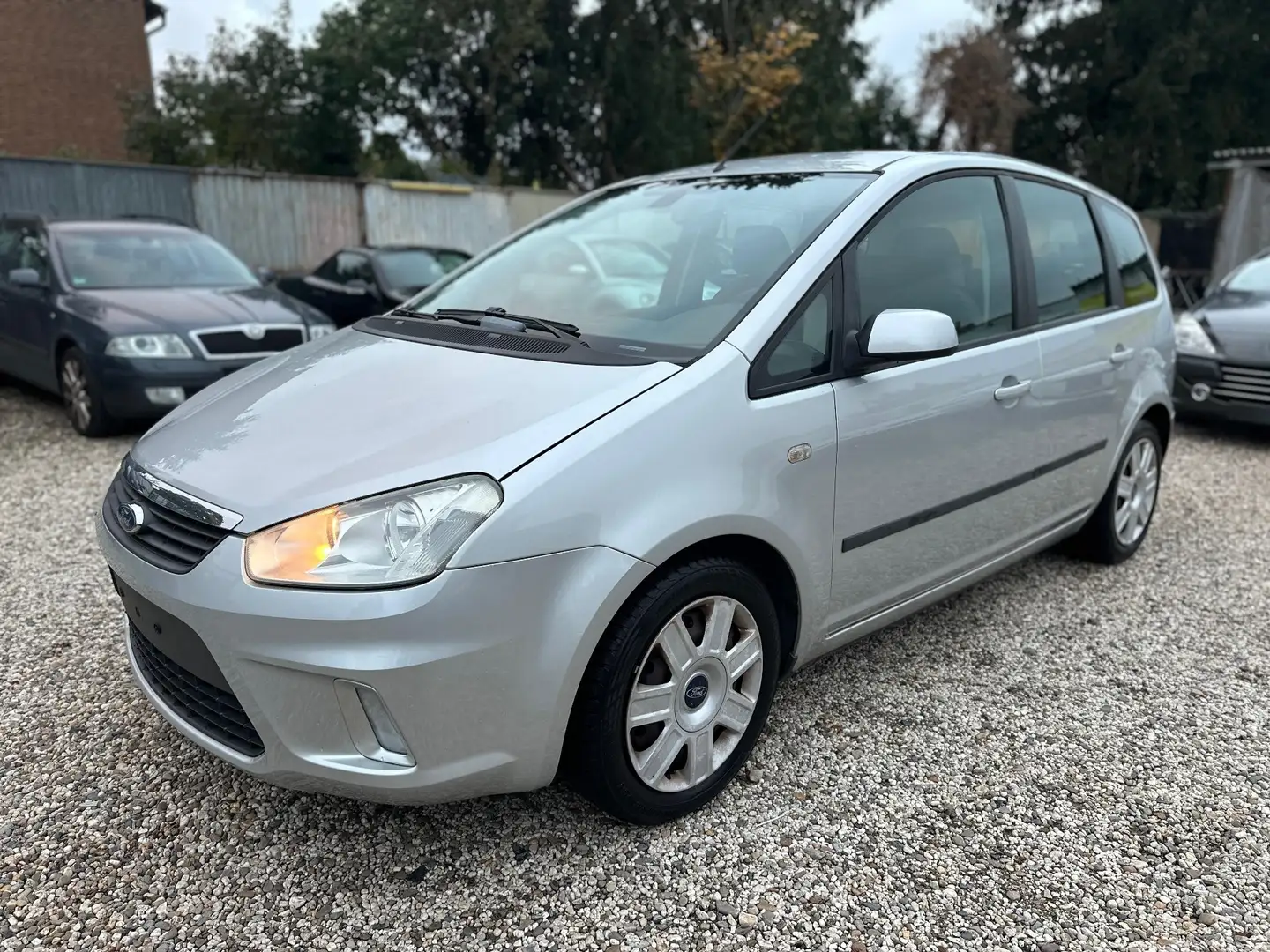 Ford C-Max Style Grau - 1