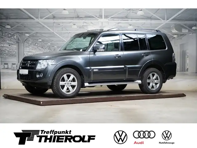 Mitsubishi Pajero 30 3.2 DI-D Edition 7-Sitzer Xenon 7-Sitzer