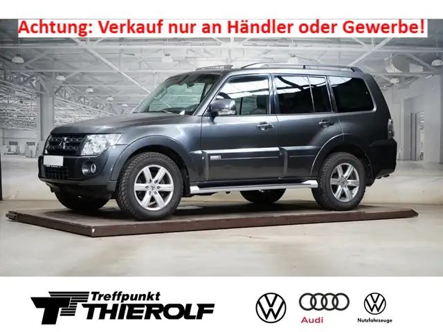 Mitsubishi Pajero 30 3.2 DI-D Edition 7-Sitzer Xenon 7-Sitzer