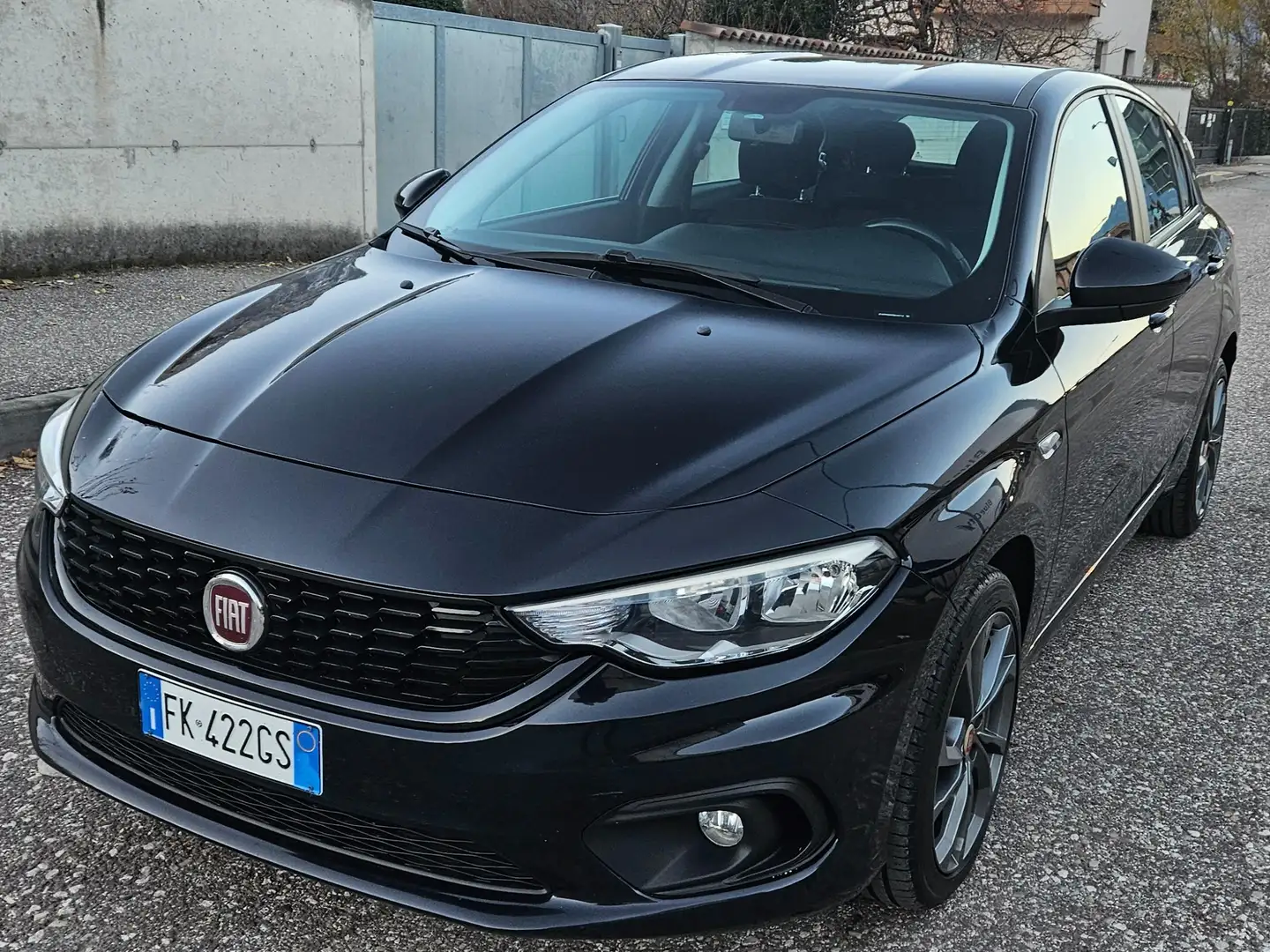 Fiat Tipo 1.3 mjt Easy s Schwarz - 1