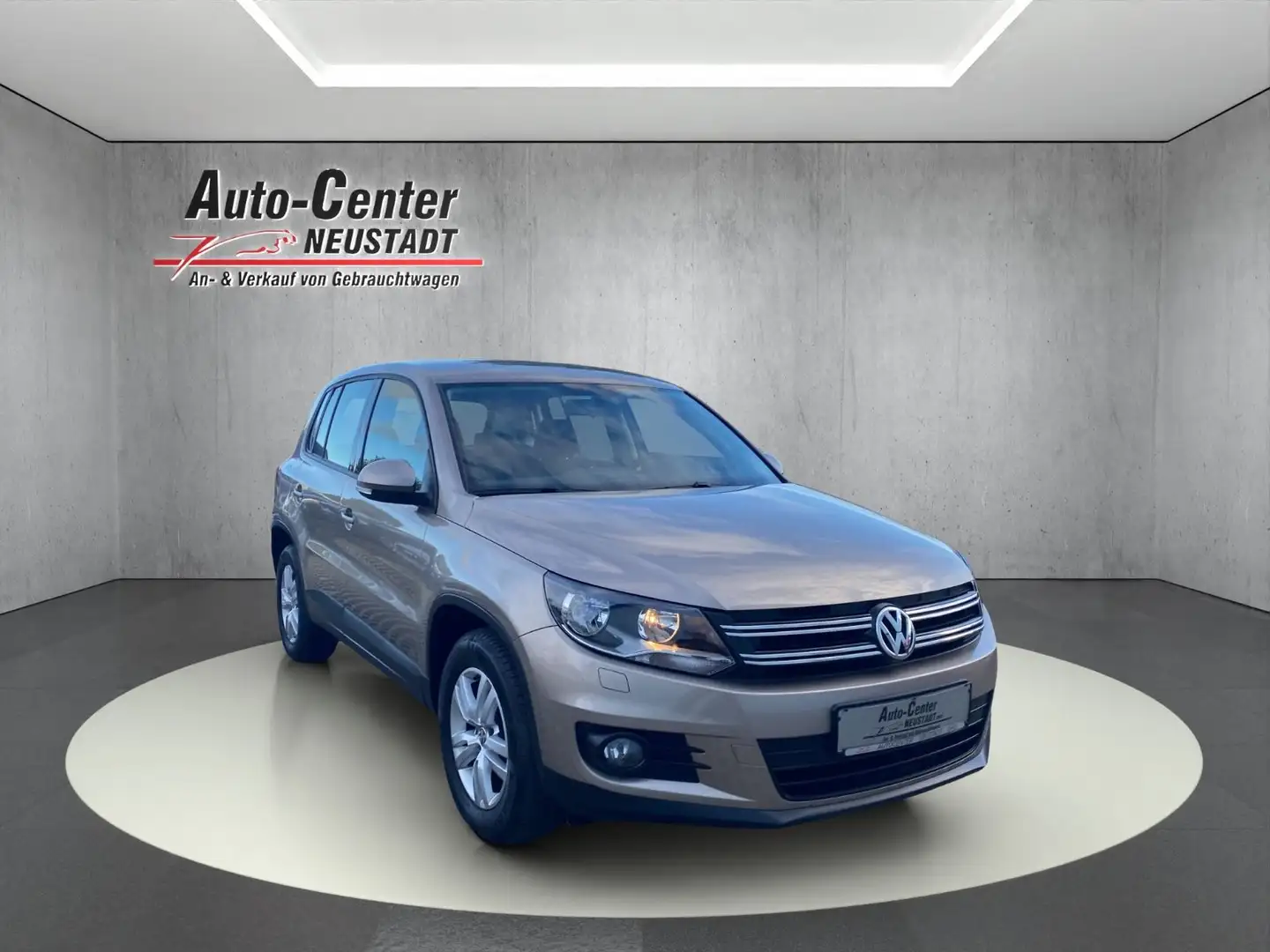 Volkswagen Tiguan Trend & Fun BMT Beige - 1