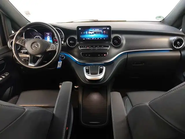 Mercedes-Benz V-Class view 9