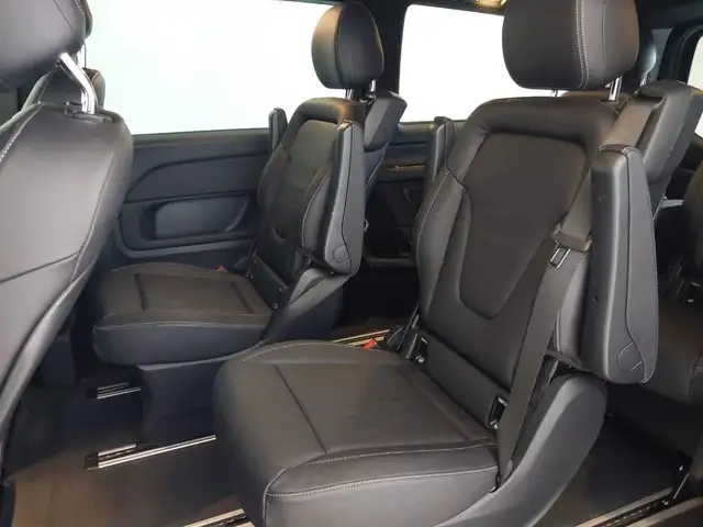 Mercedes-Benz V-Class view 13